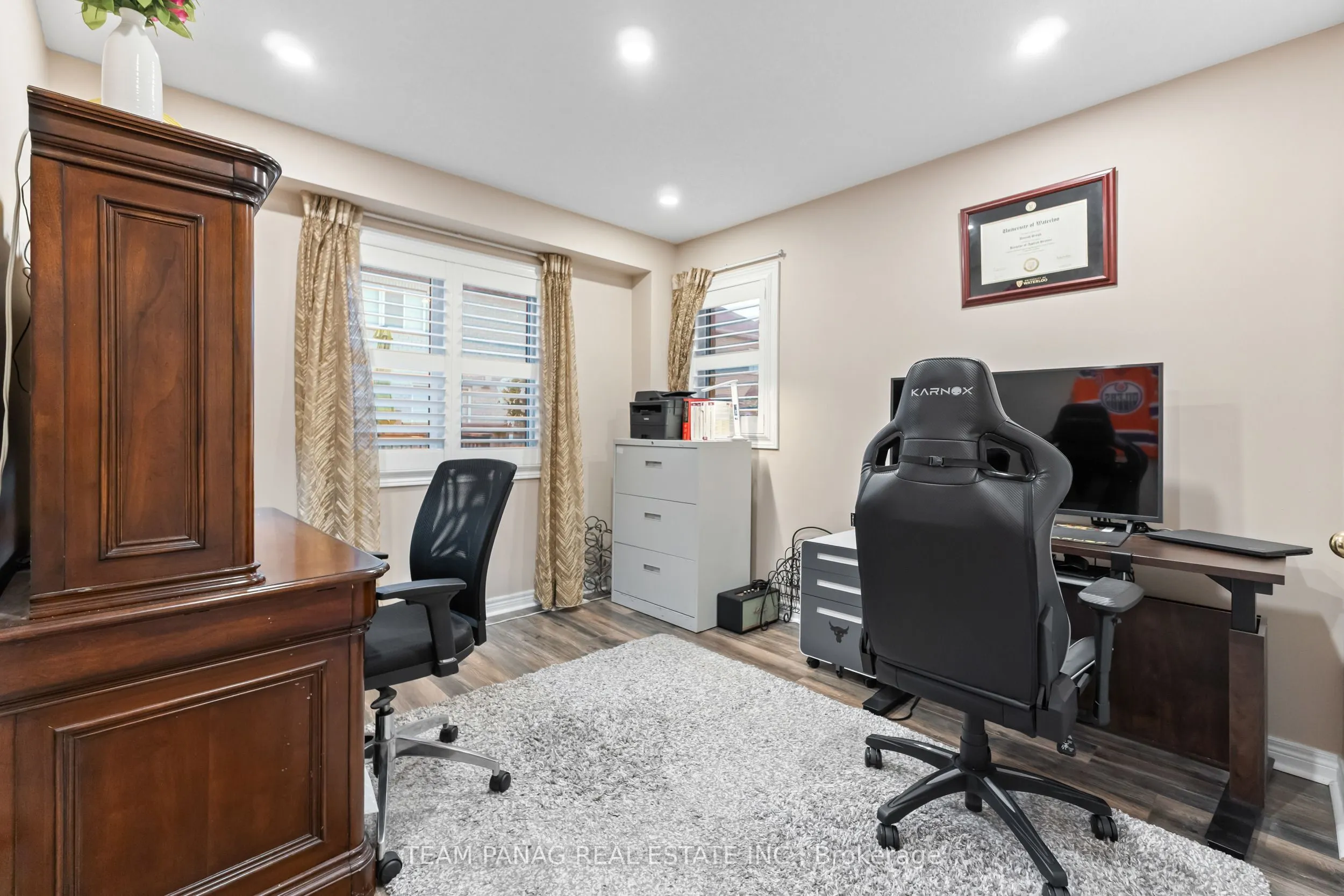 22 Cedarsprings Way