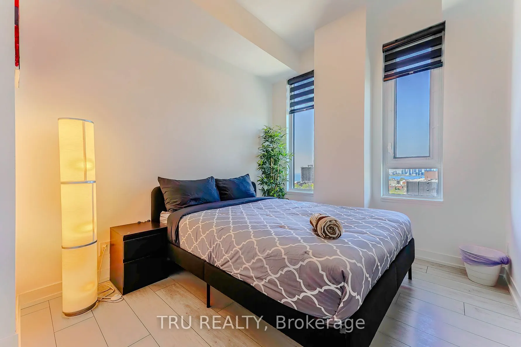 270 Dufferin Street, #LPH12