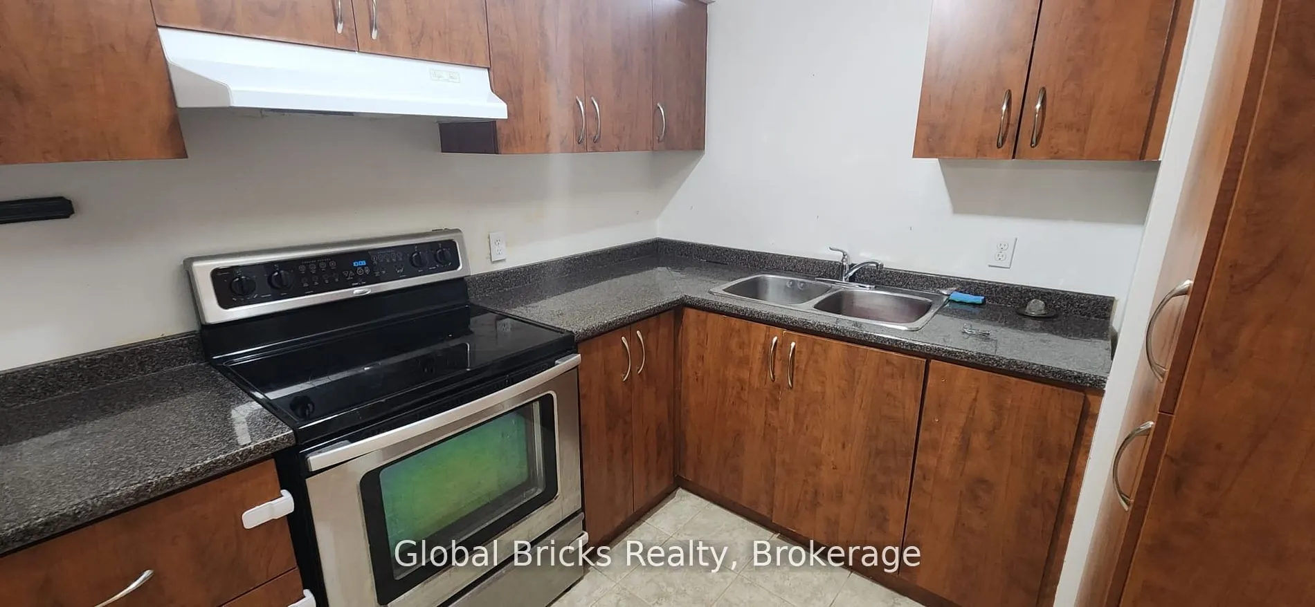 4187 Goldenrod Crescent, #Basement