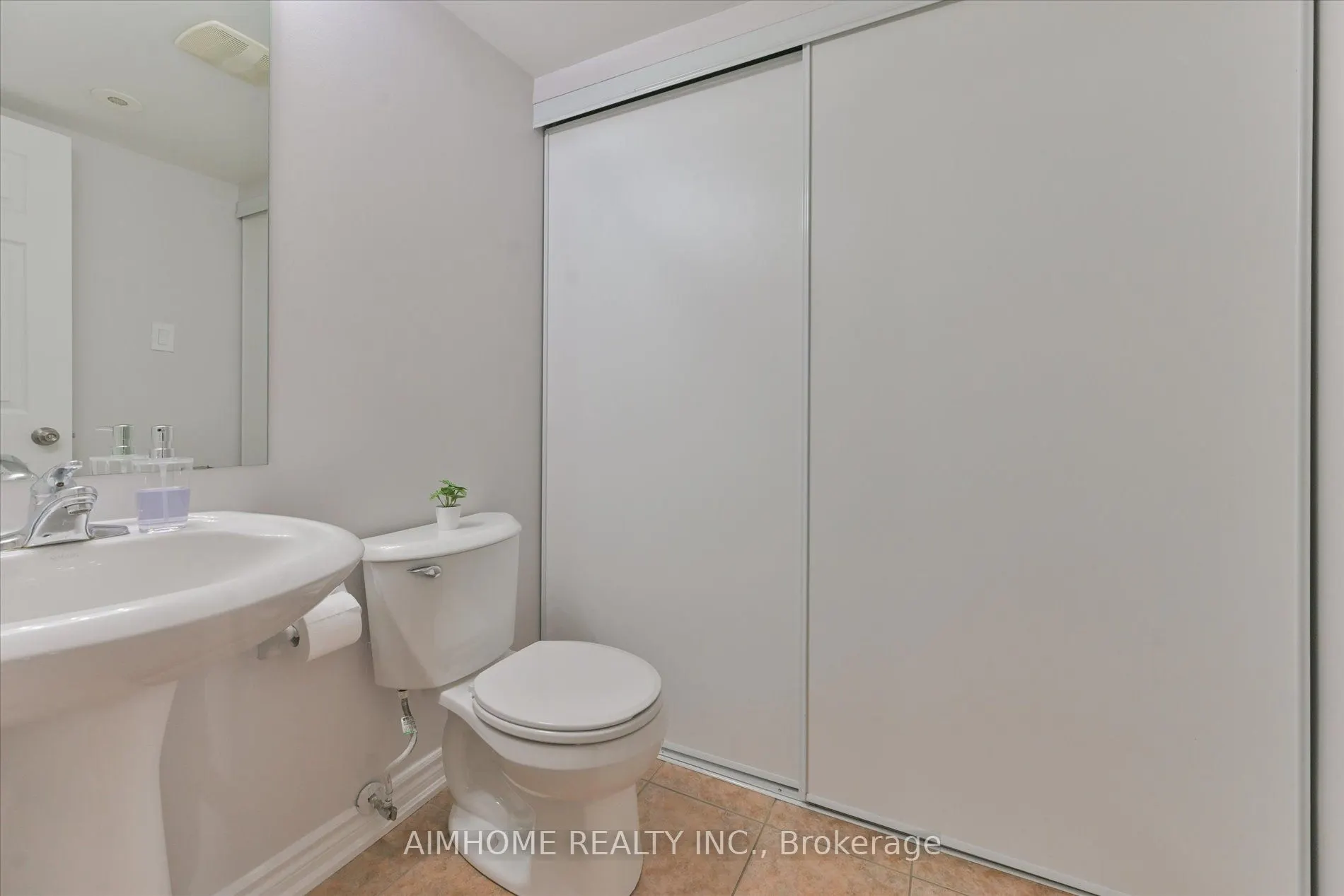 55 George Appleton Way, #1036