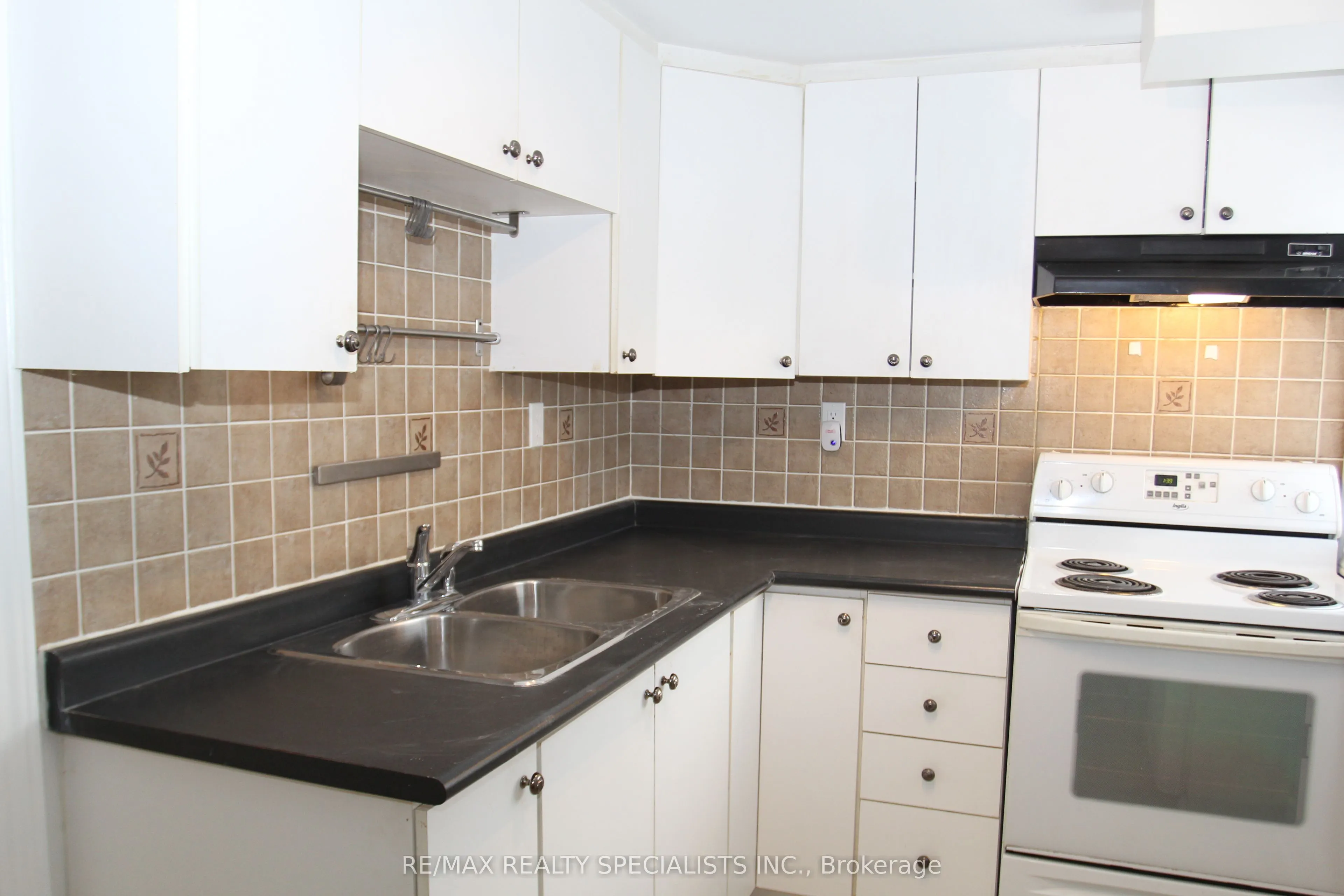 24 Catchfly Crescent