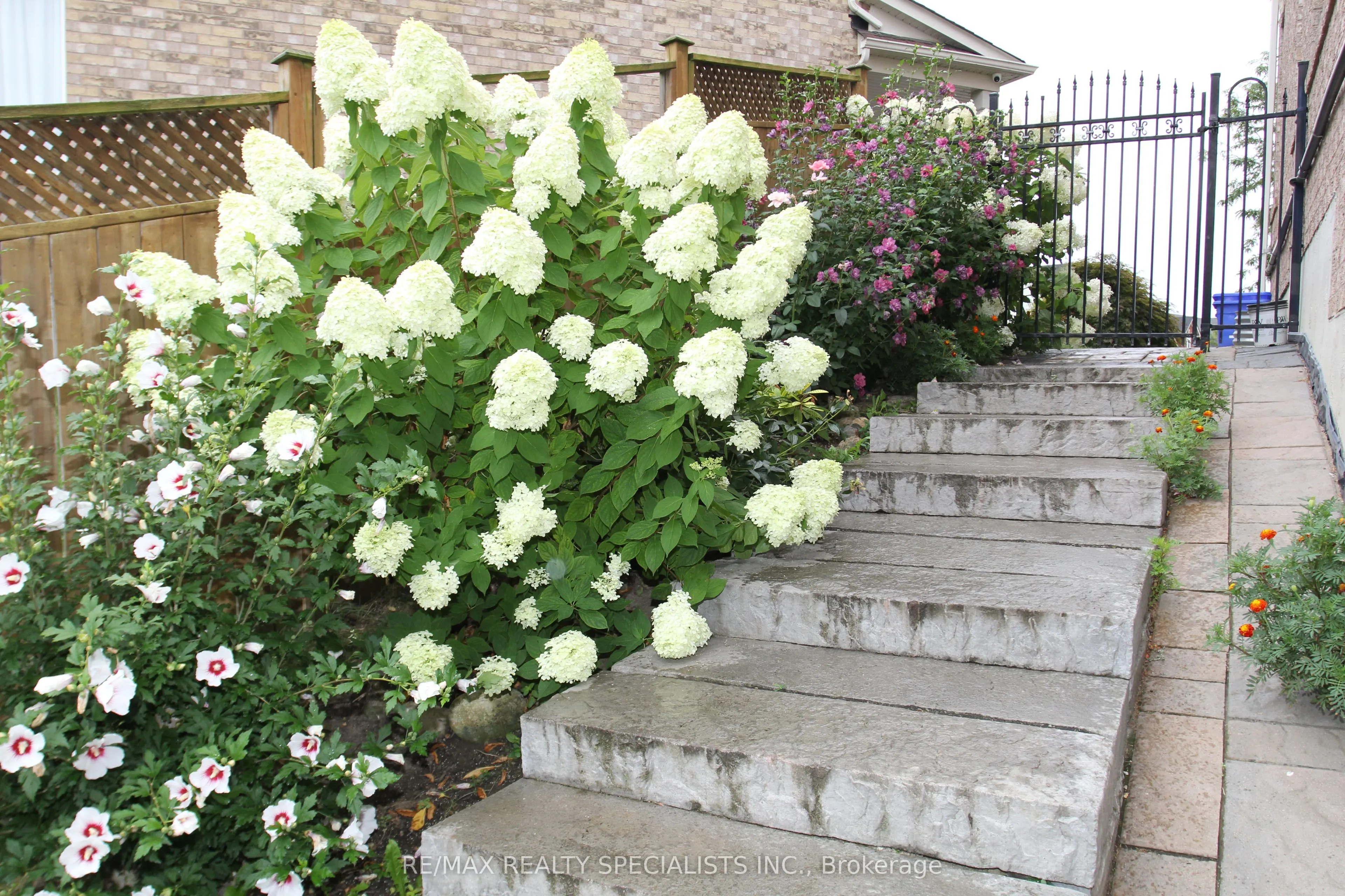 24 Catchfly Crescent