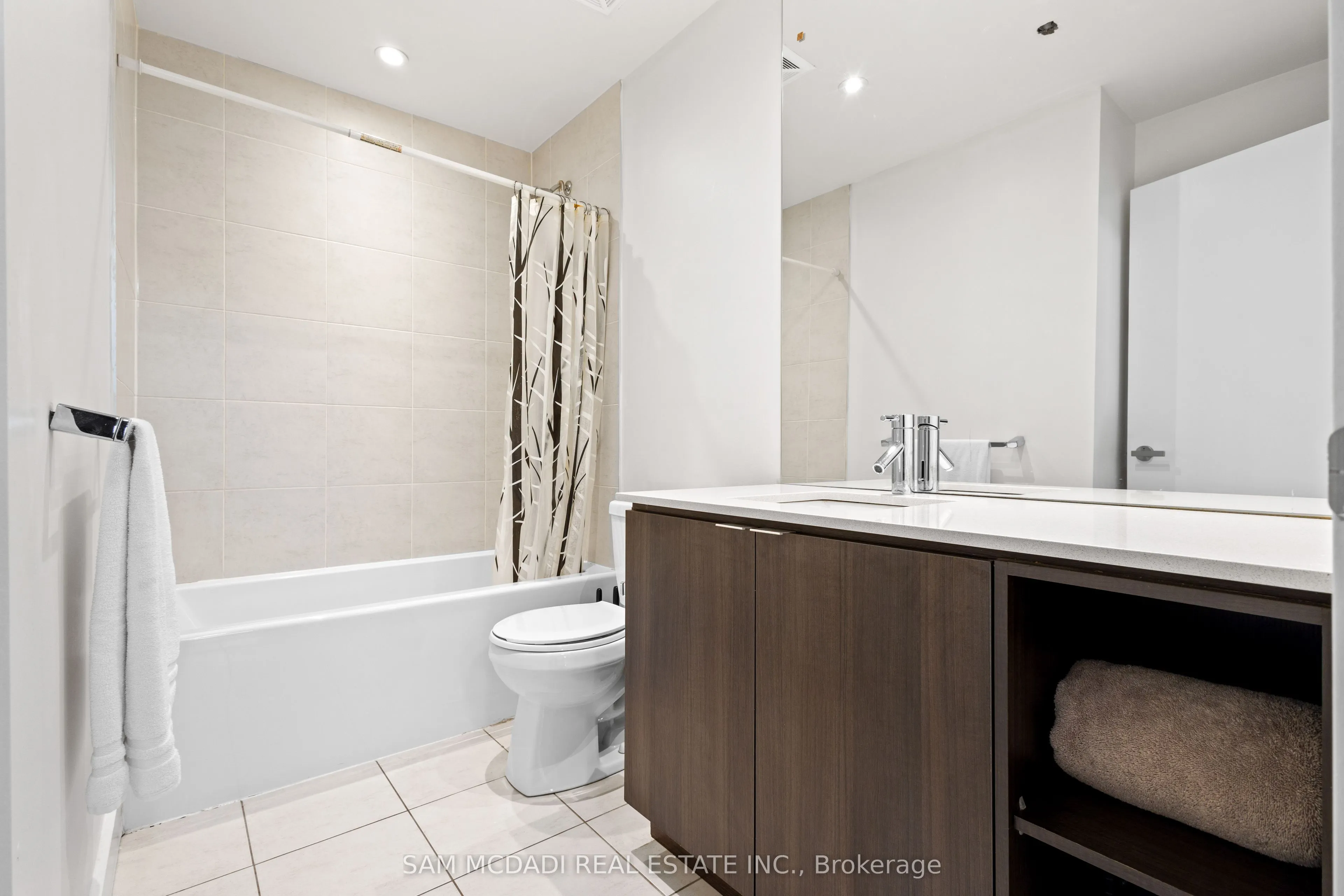 5025 Harvard Road, #211
