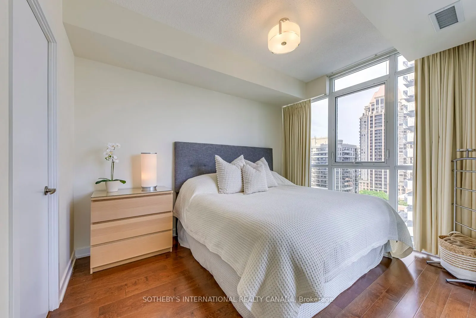 4070 Confederation Parkway, #1202
