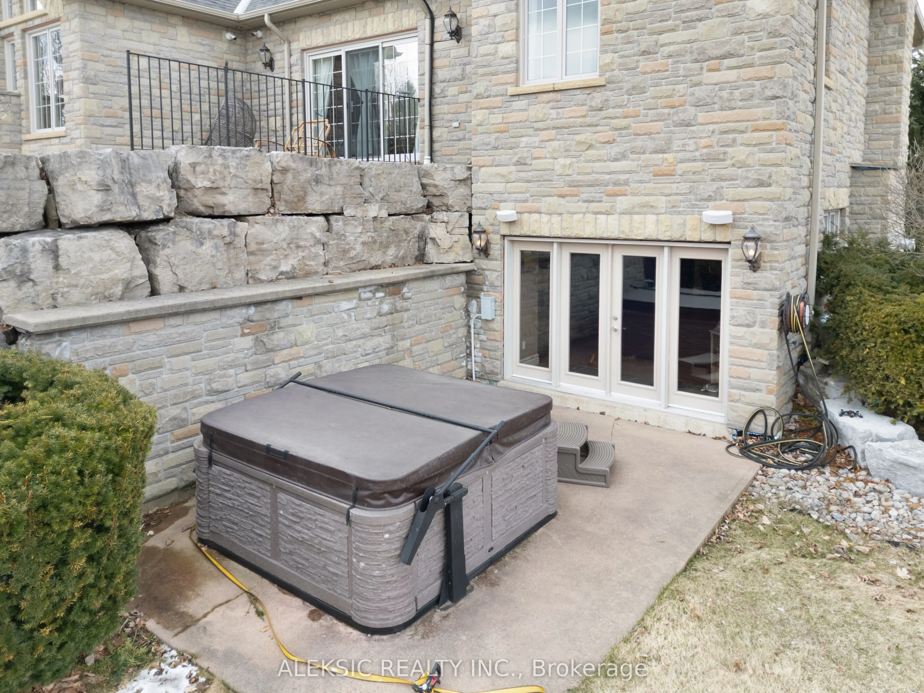 9797 Hunsden Side Road