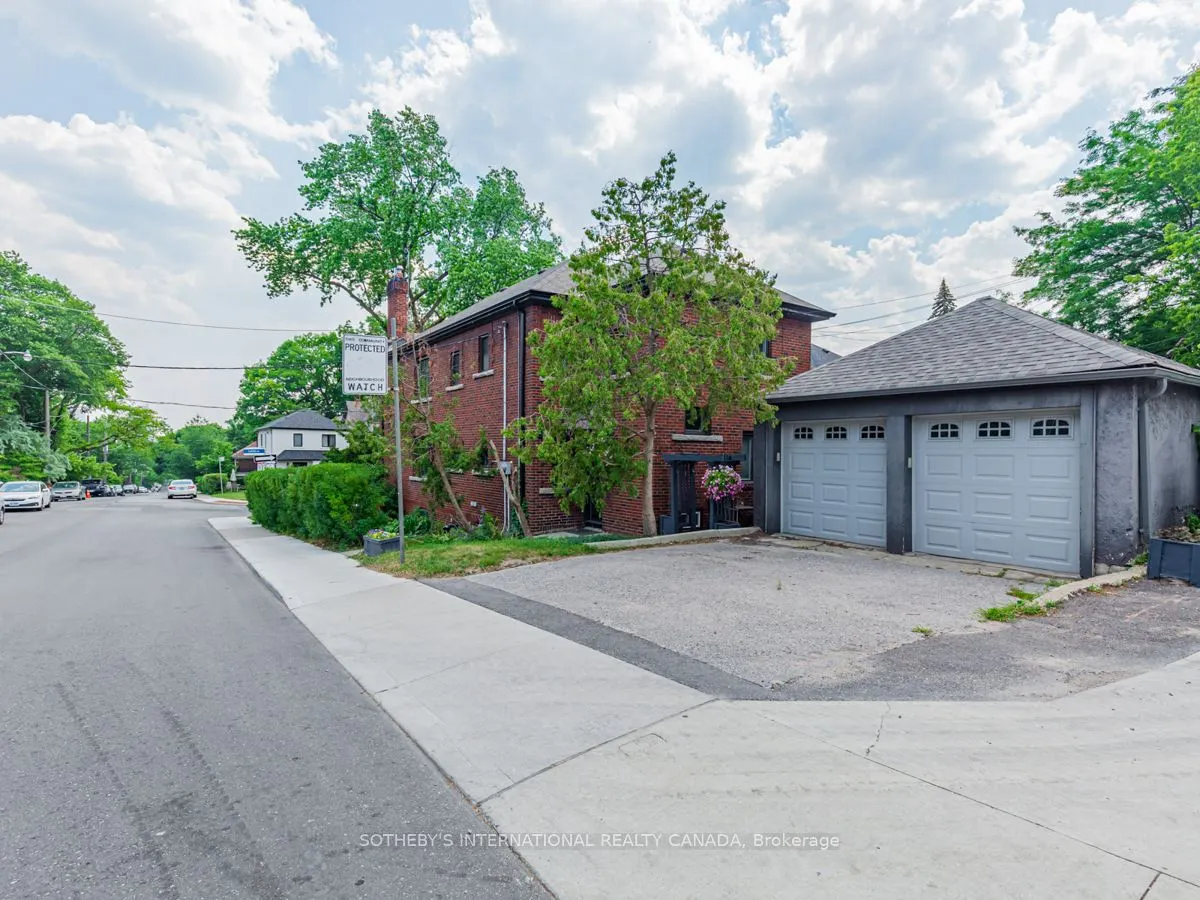 2 Larkin Avenue, #Upper