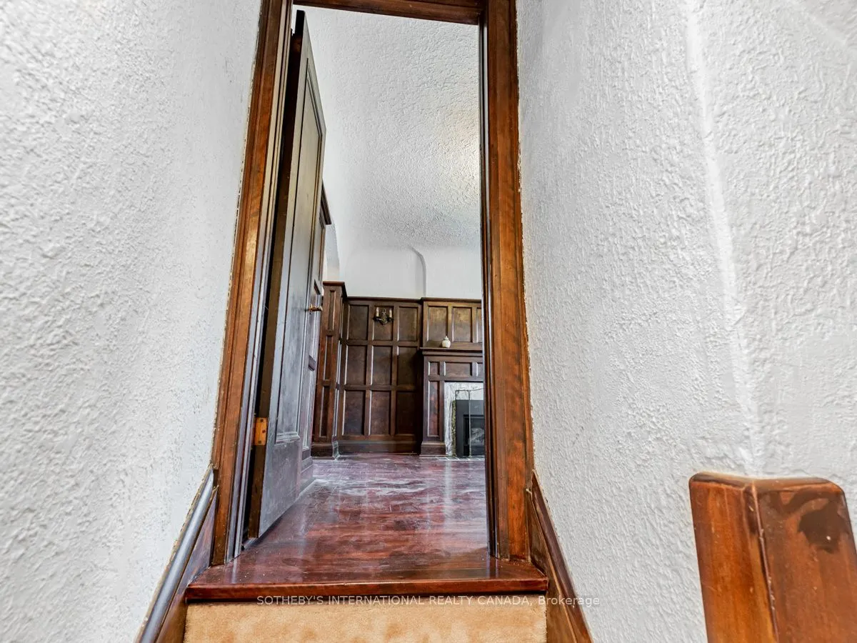 2 Larkin Avenue, #Upper