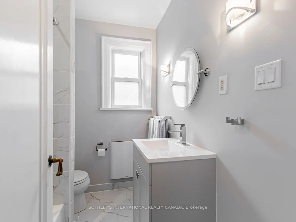 2 Larkin Avenue, #Upper