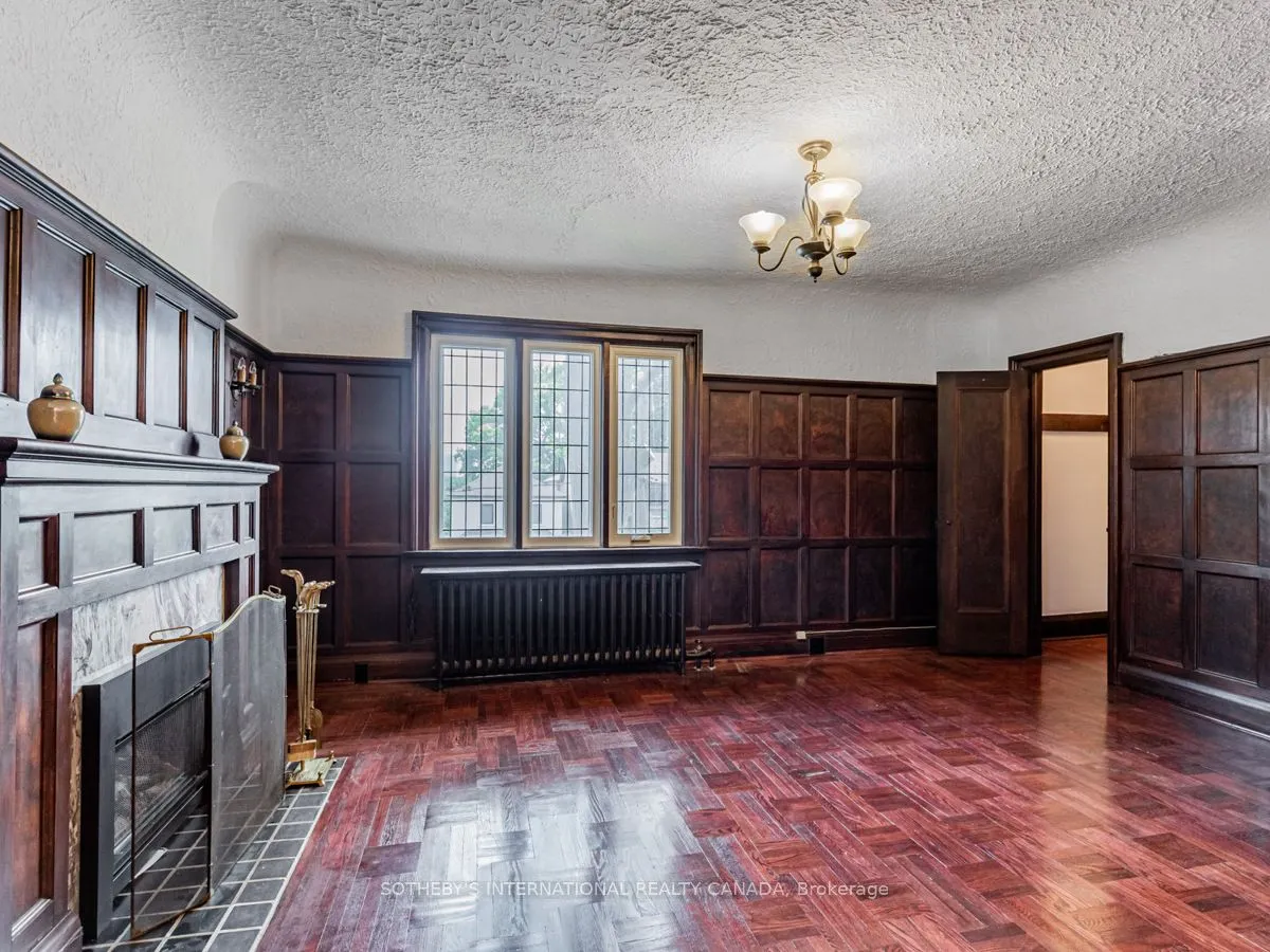 2 Larkin Avenue, #Upper
