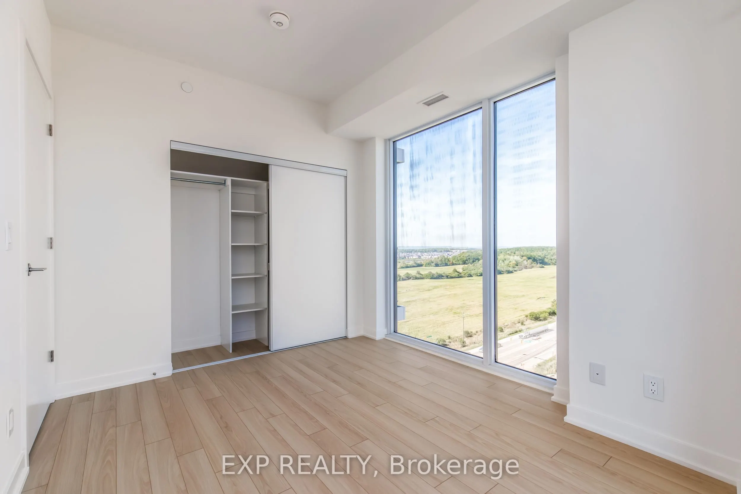 3079 Trafalgar Road, #1307