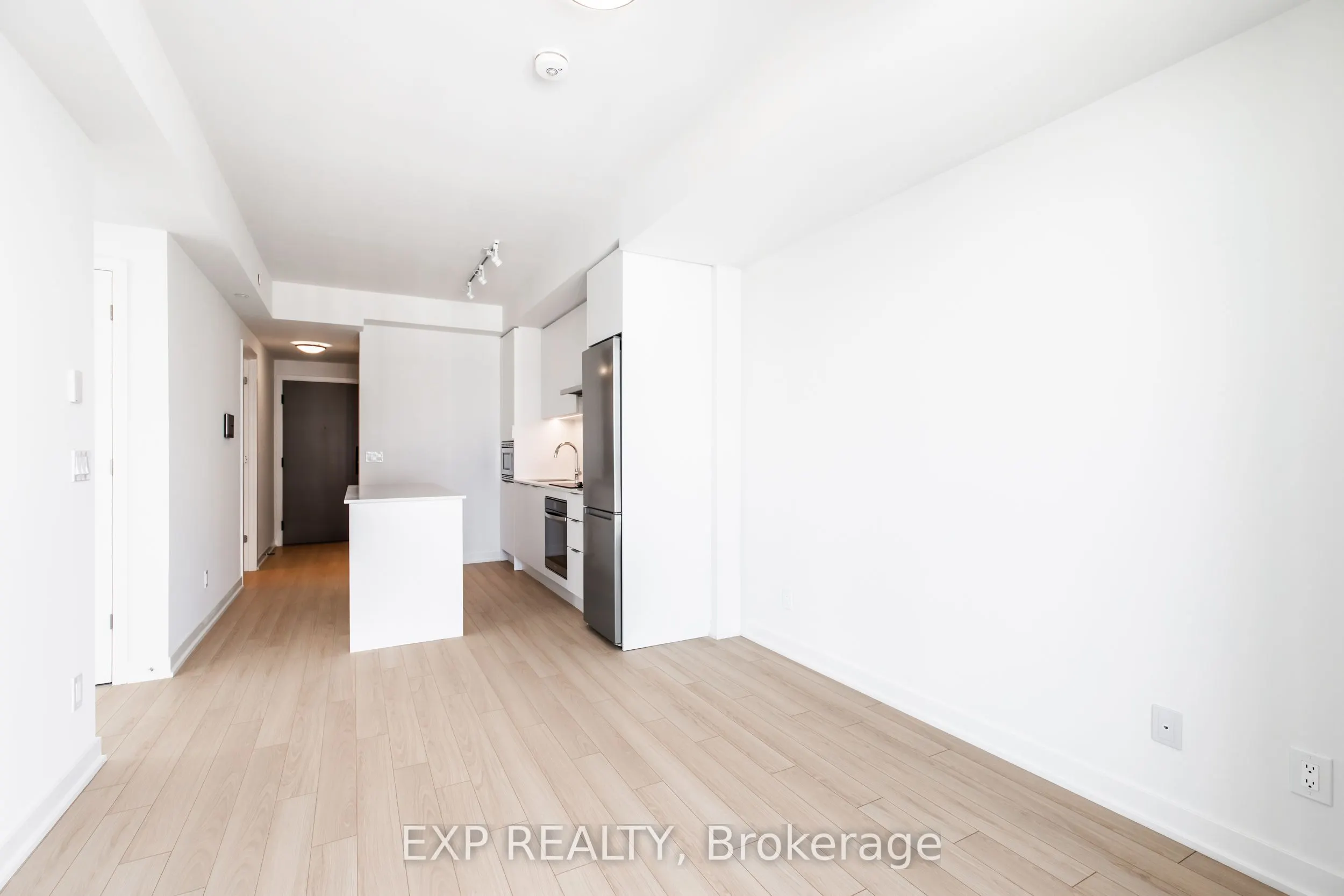 3079 Trafalgar Road, #1307
