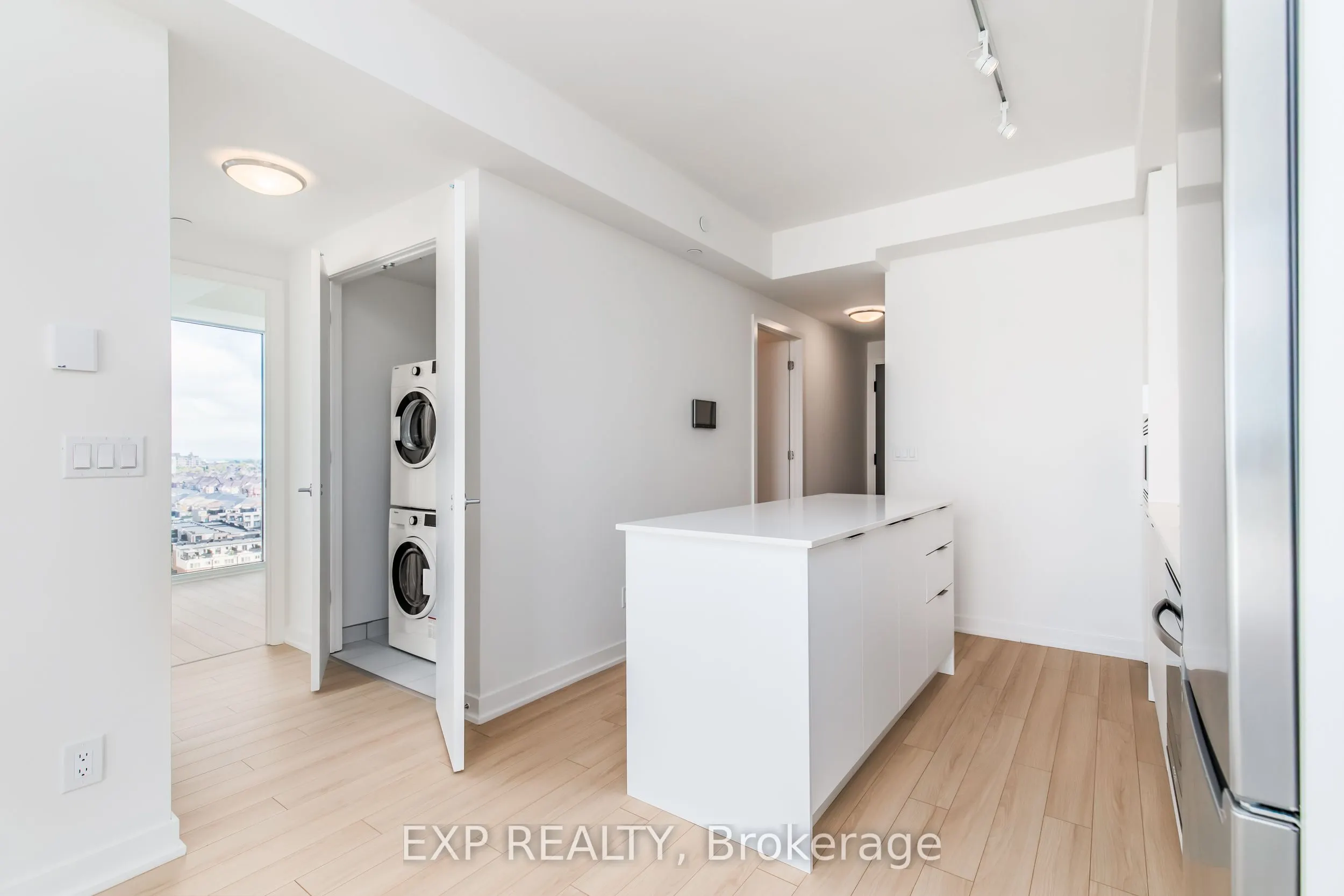 3079 Trafalgar Road, #1307