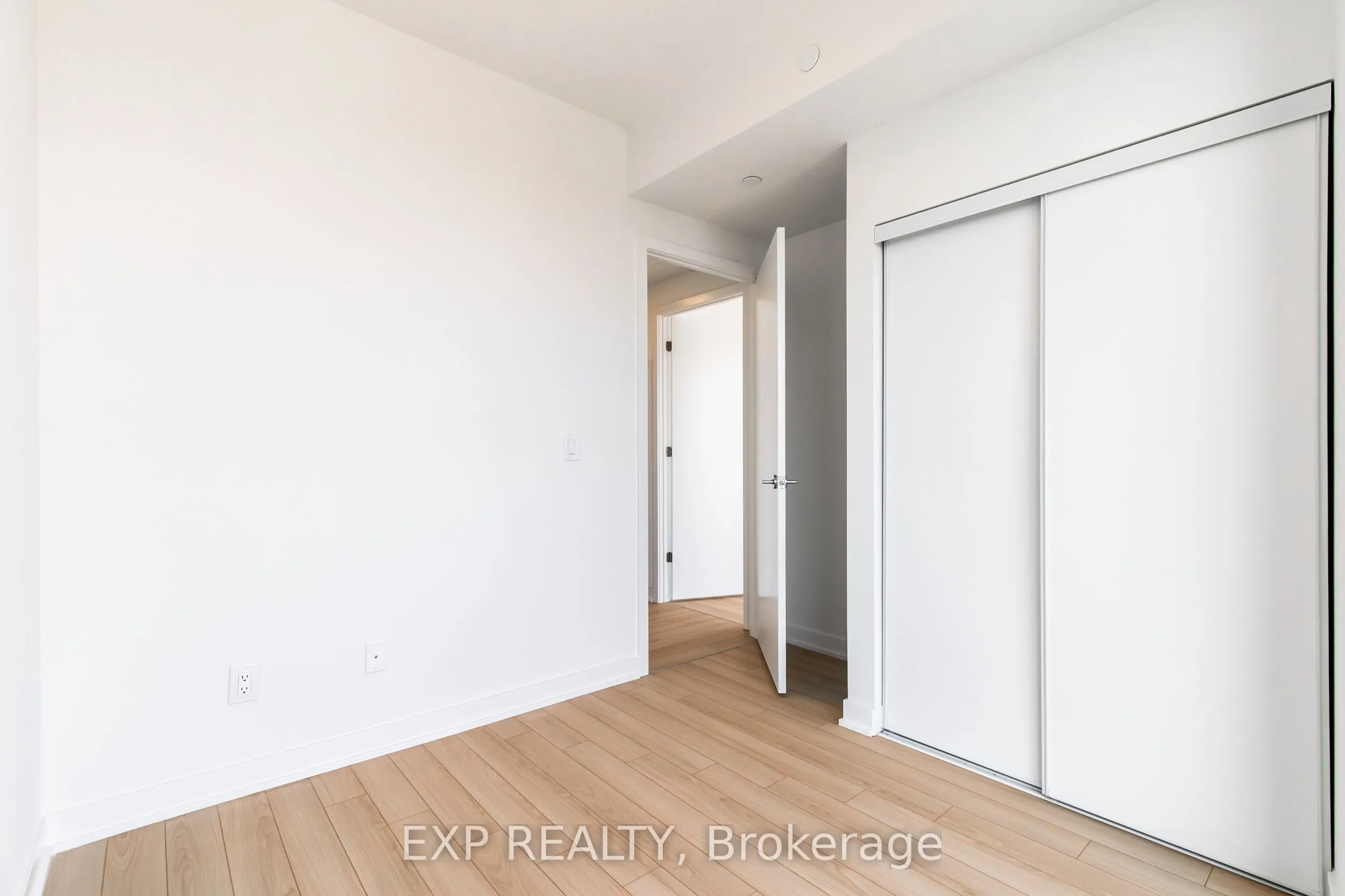 3079 Trafalgar Road, #1307