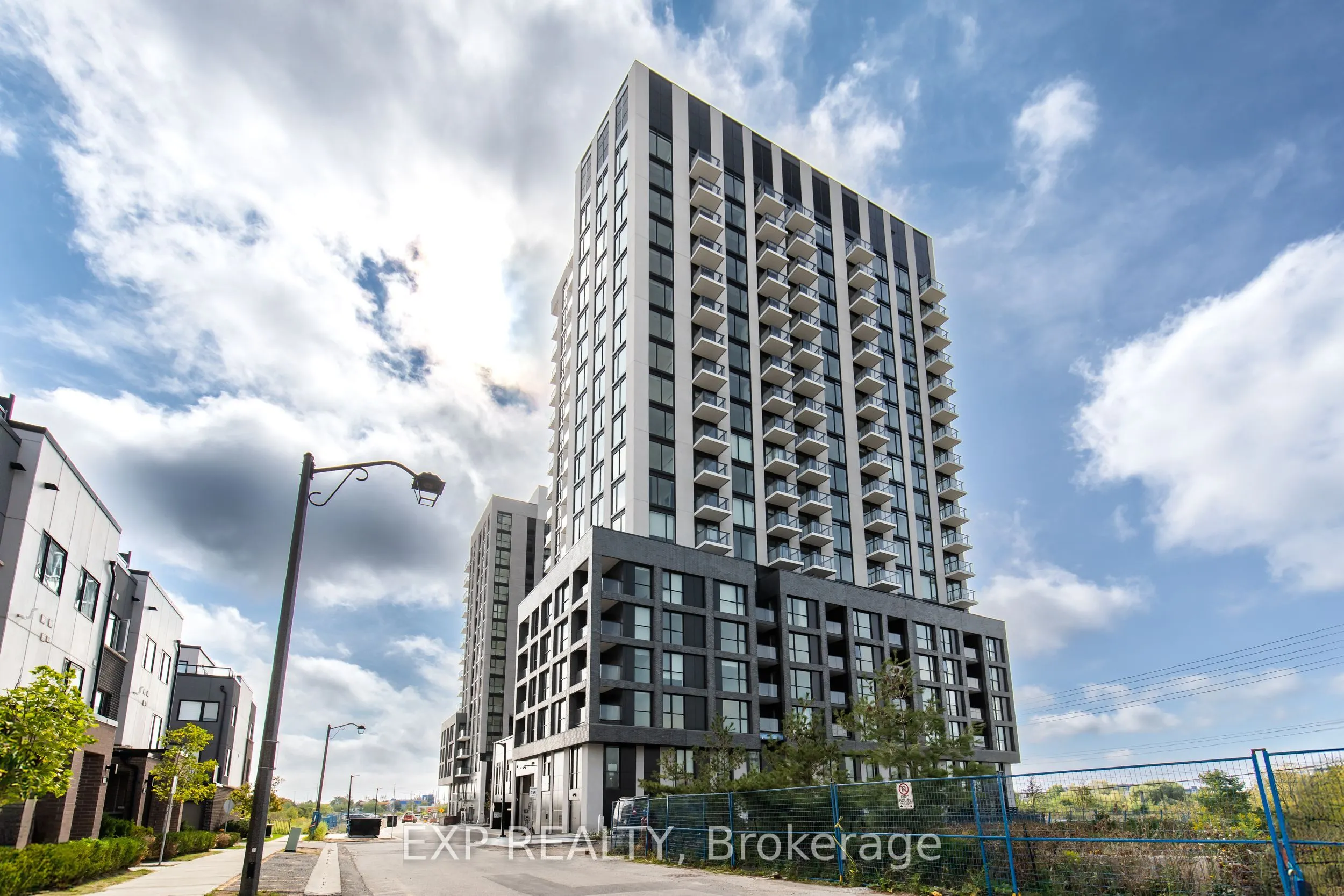 3079 Trafalgar Road, #1307