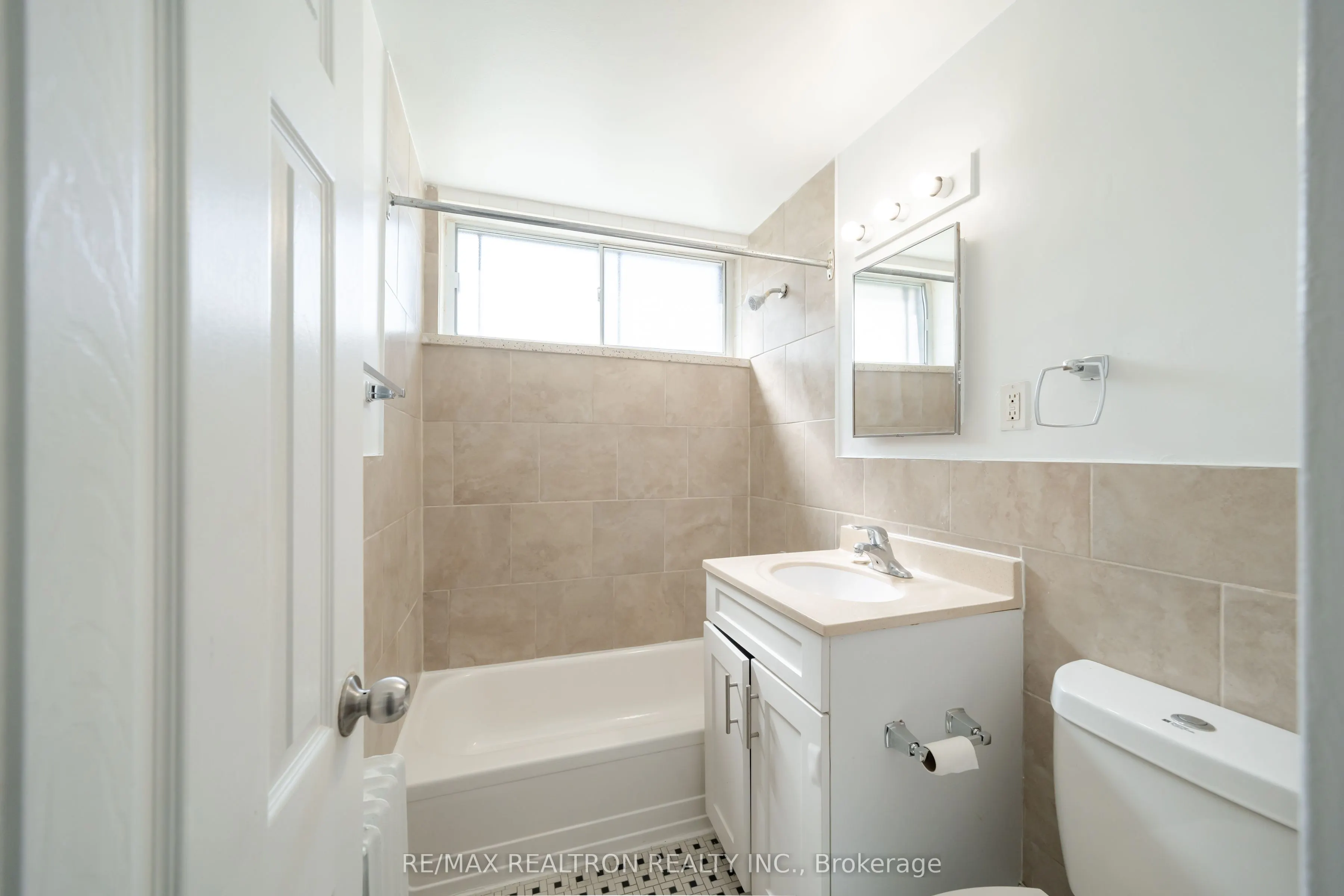 2043 Prospect Street, #43