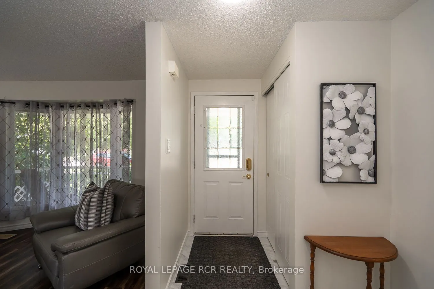 252 Elmwood Crescent