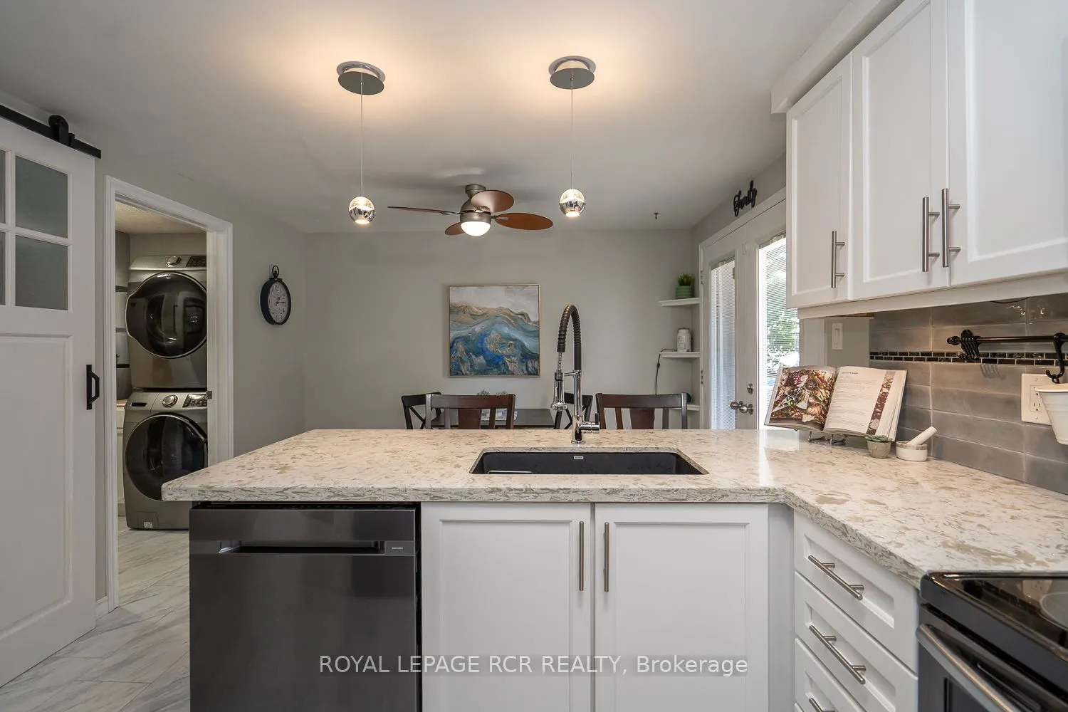 252 Elmwood Crescent