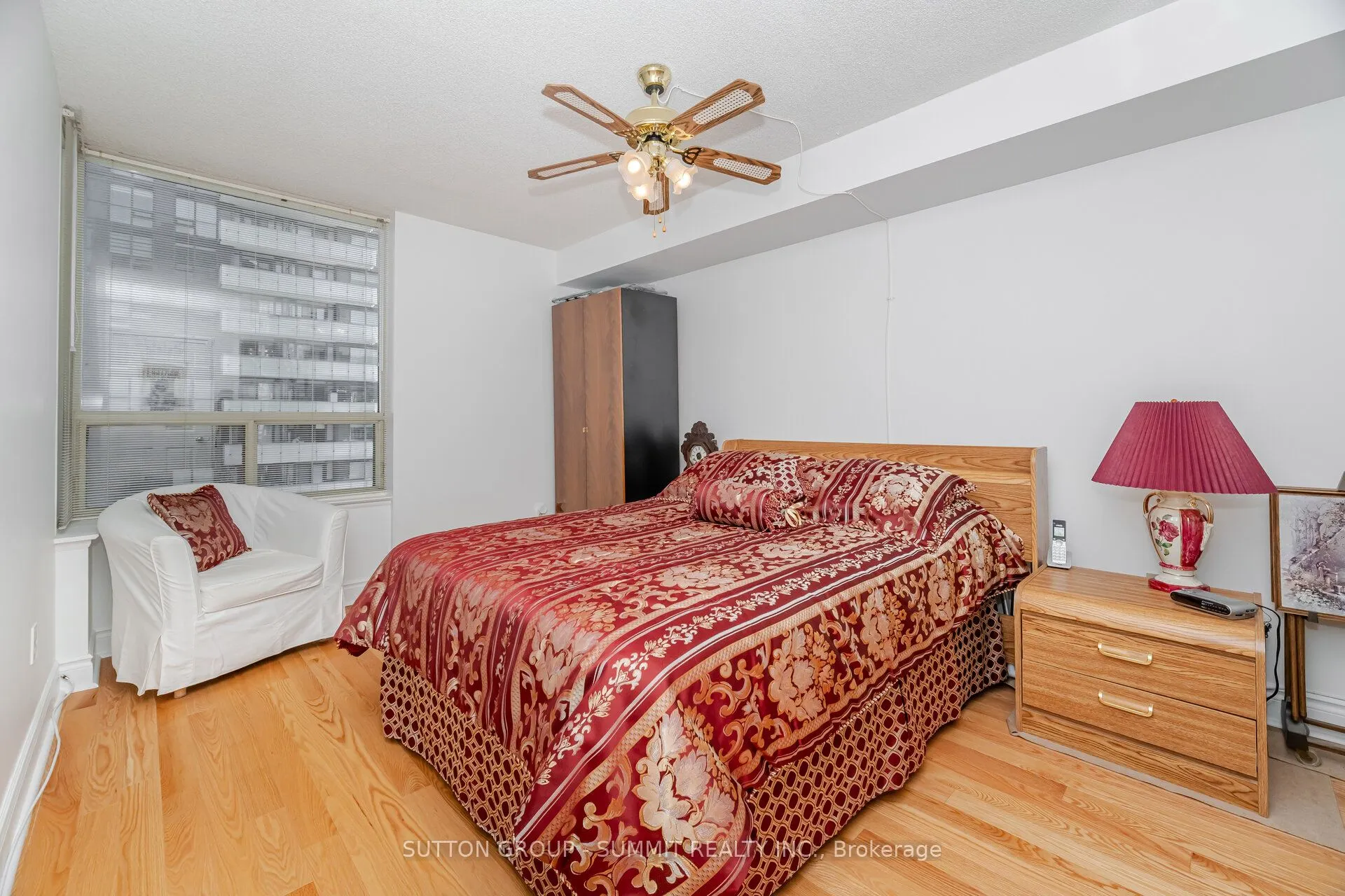 330 Rathburn Road W, #1608
