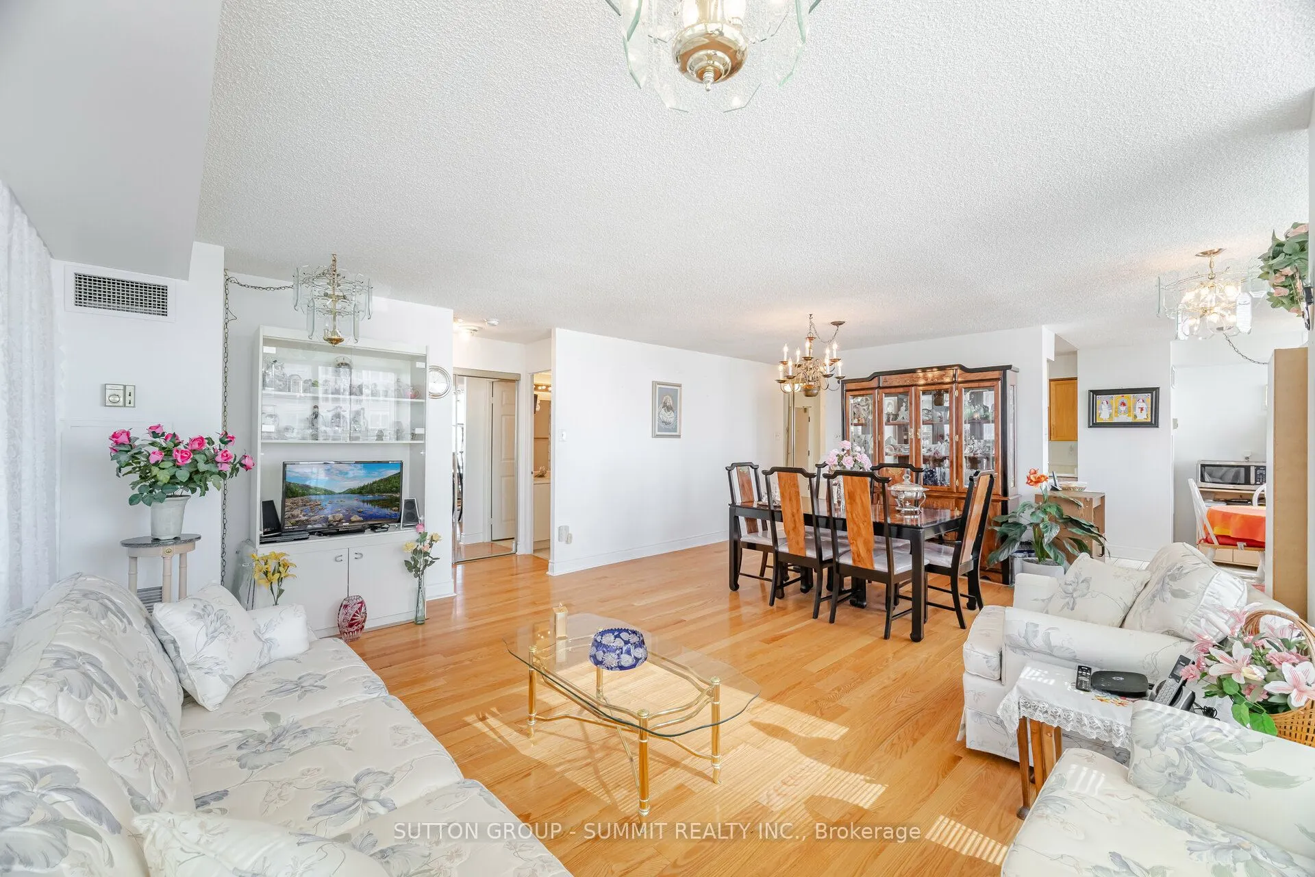 330 Rathburn Road W, #1608