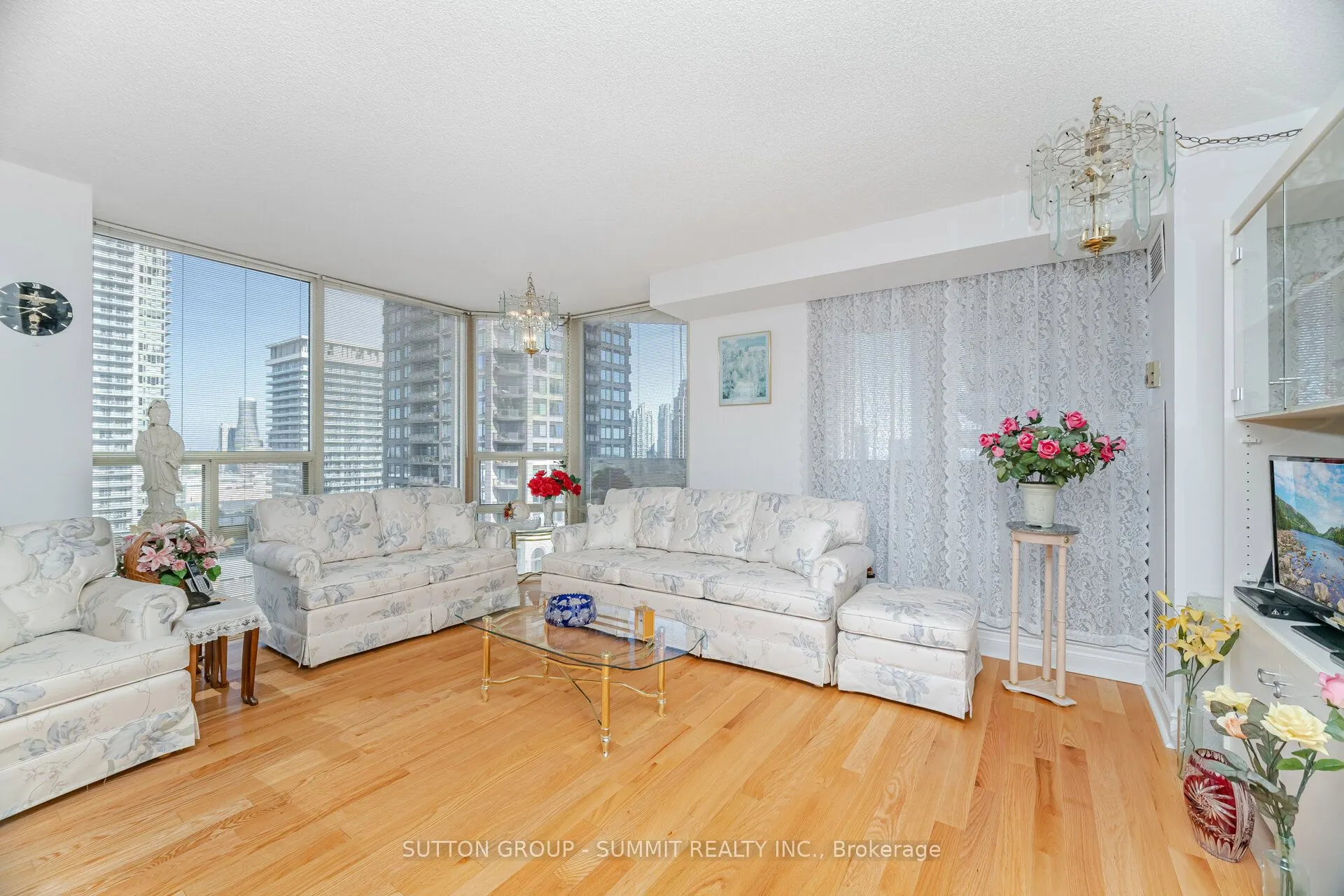 330 Rathburn Road W, #1608
