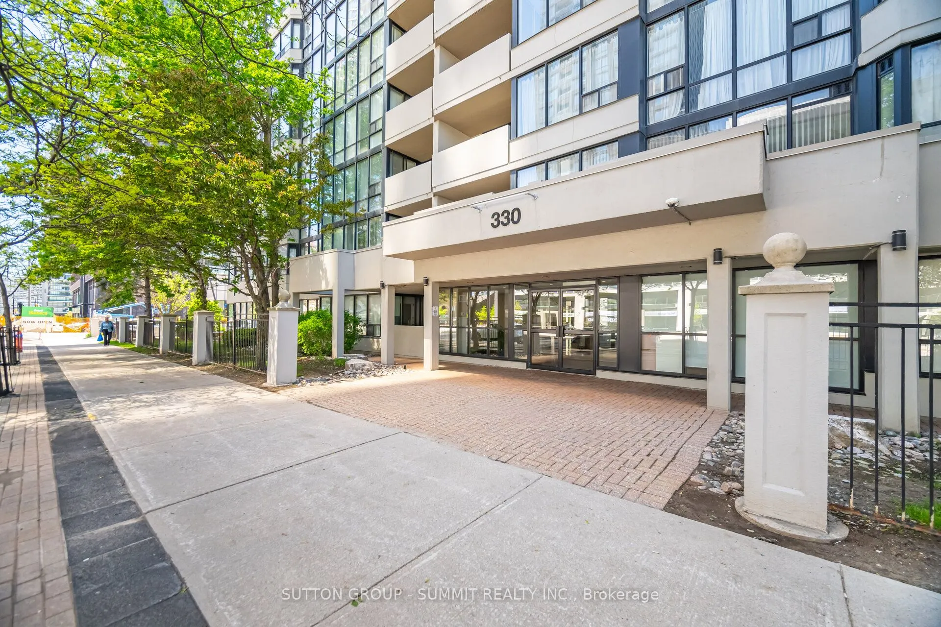 330 Rathburn Road W, #1608