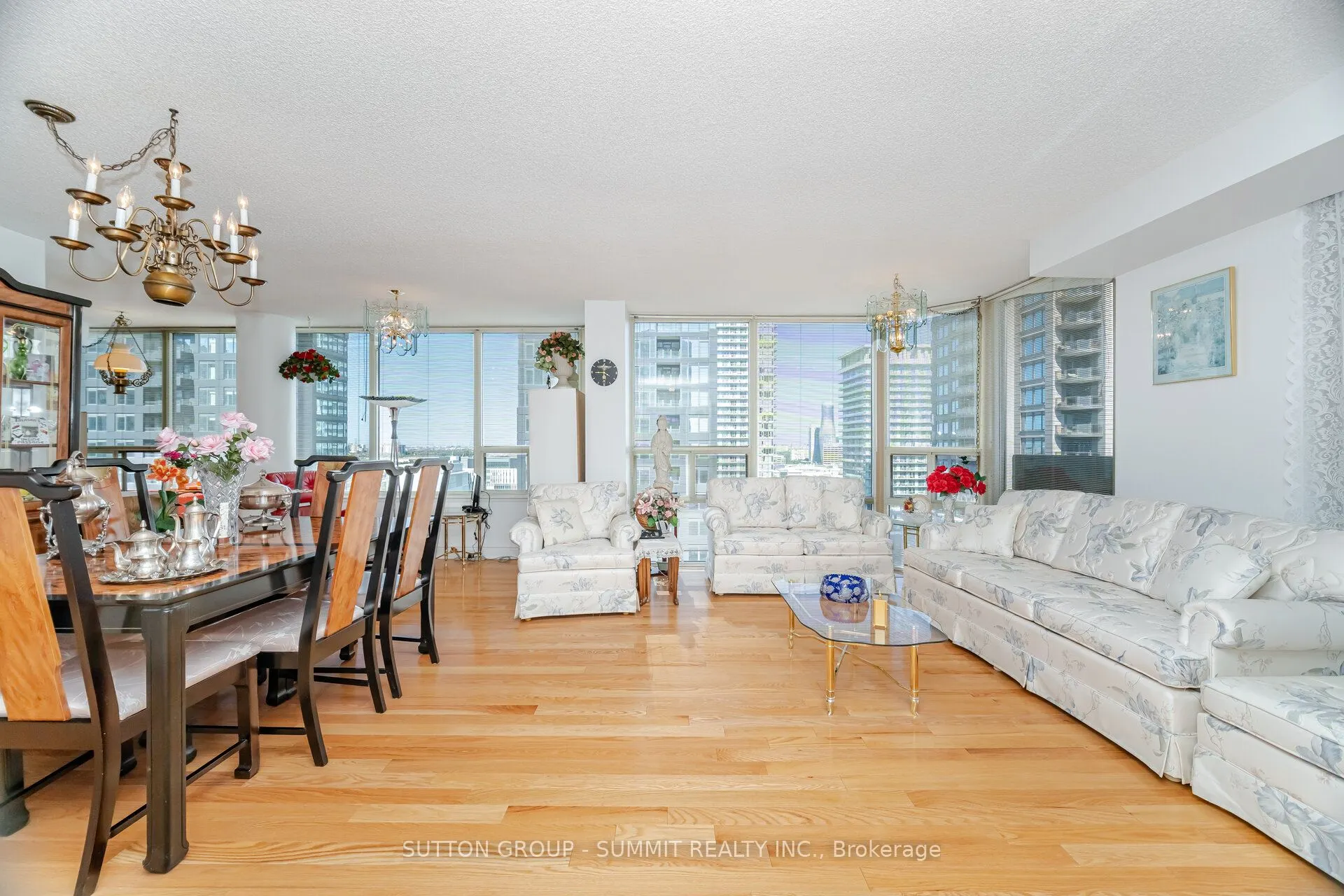 330 Rathburn Road W, #1608