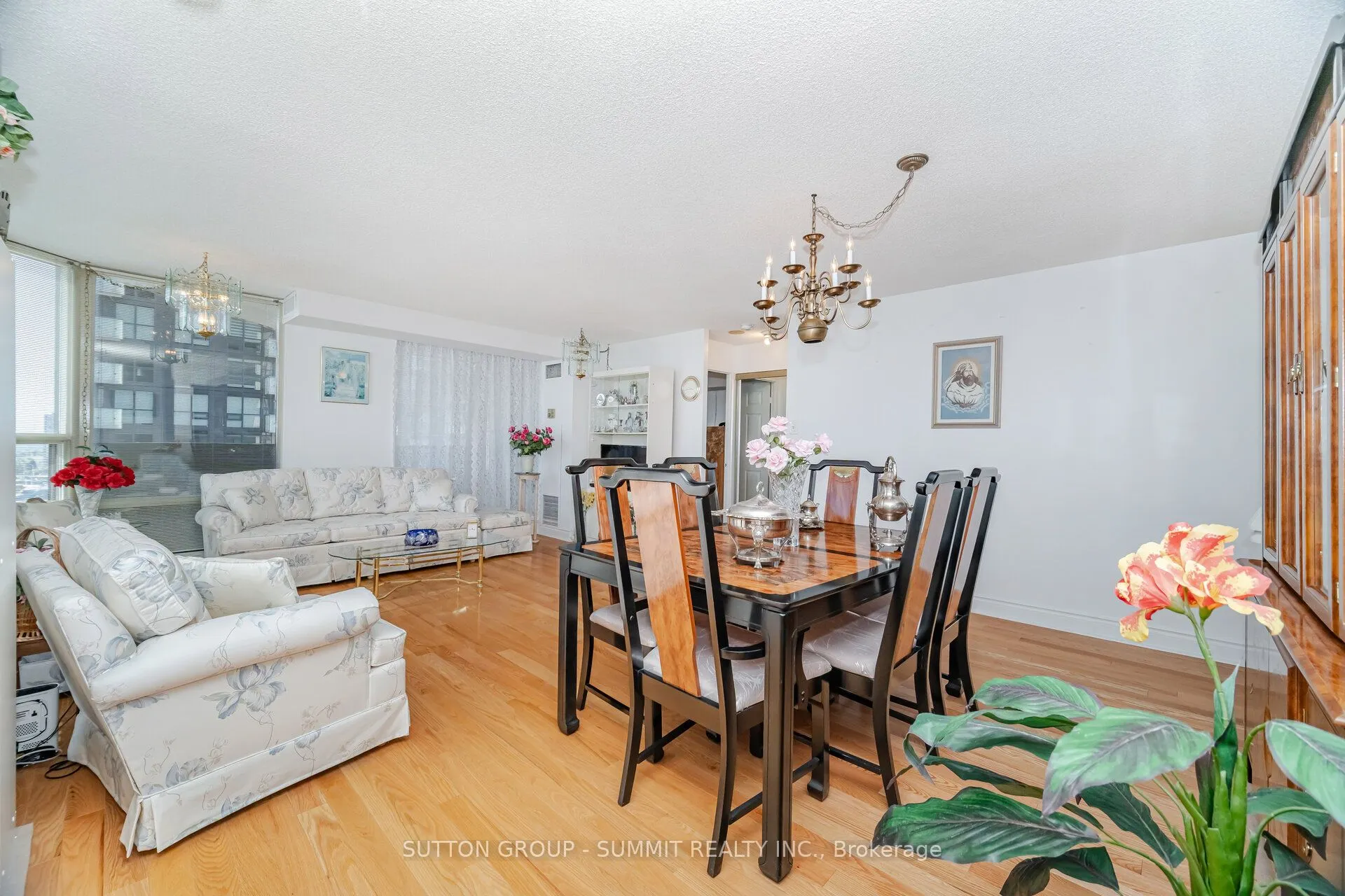 330 Rathburn Road W, #1608