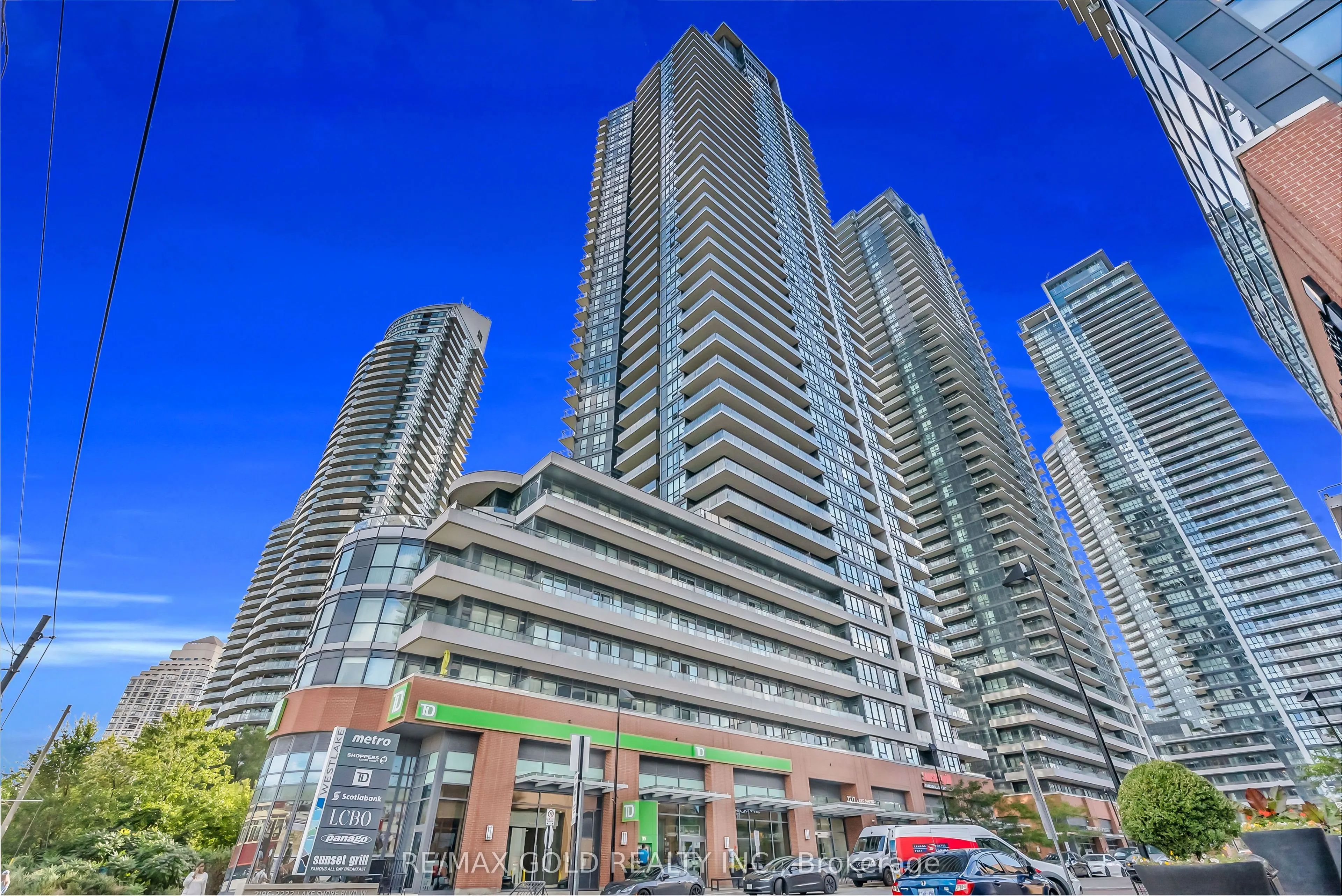 2212 Lake Shore Boulevard W, #806