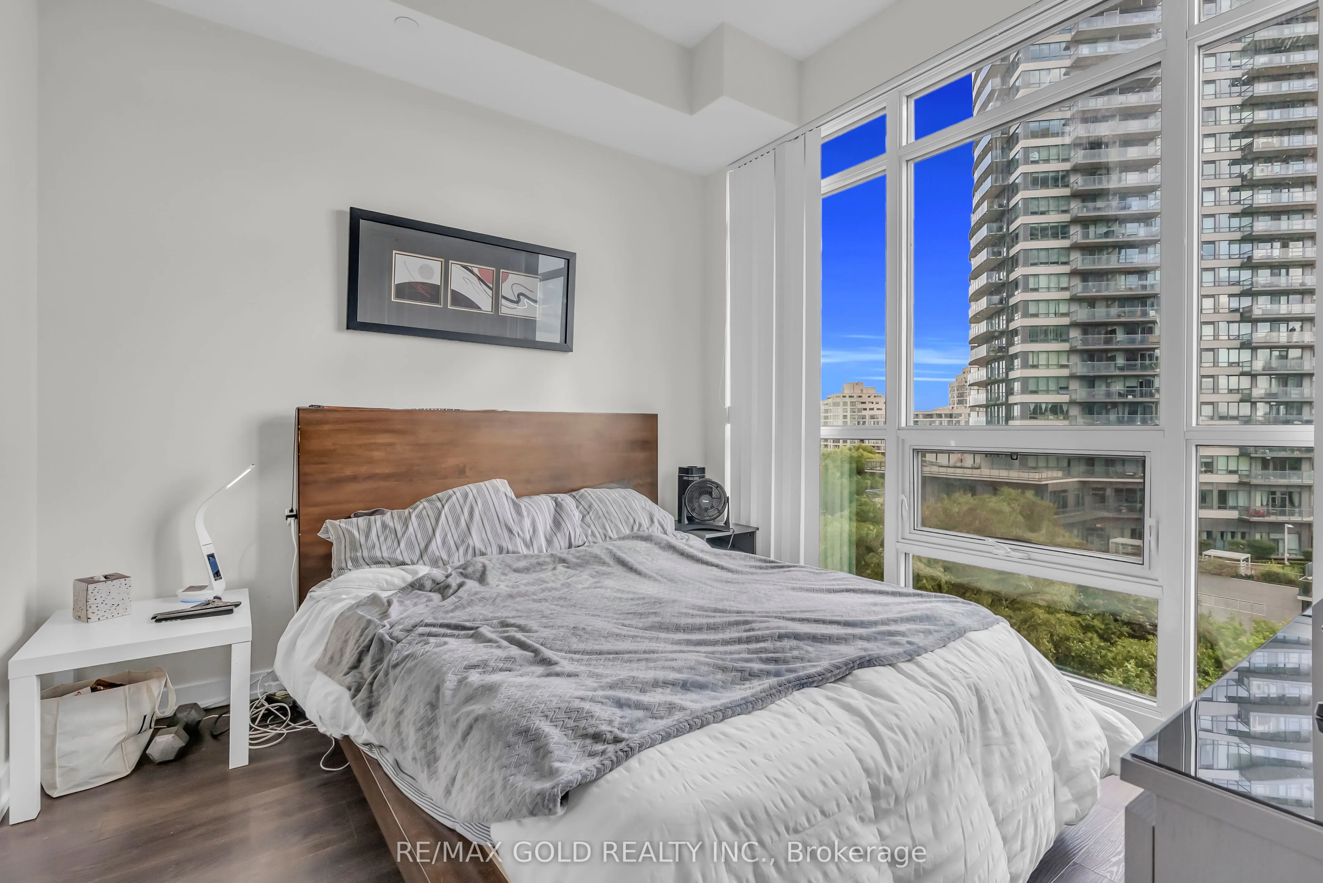 2212 Lake Shore Boulevard W, #806