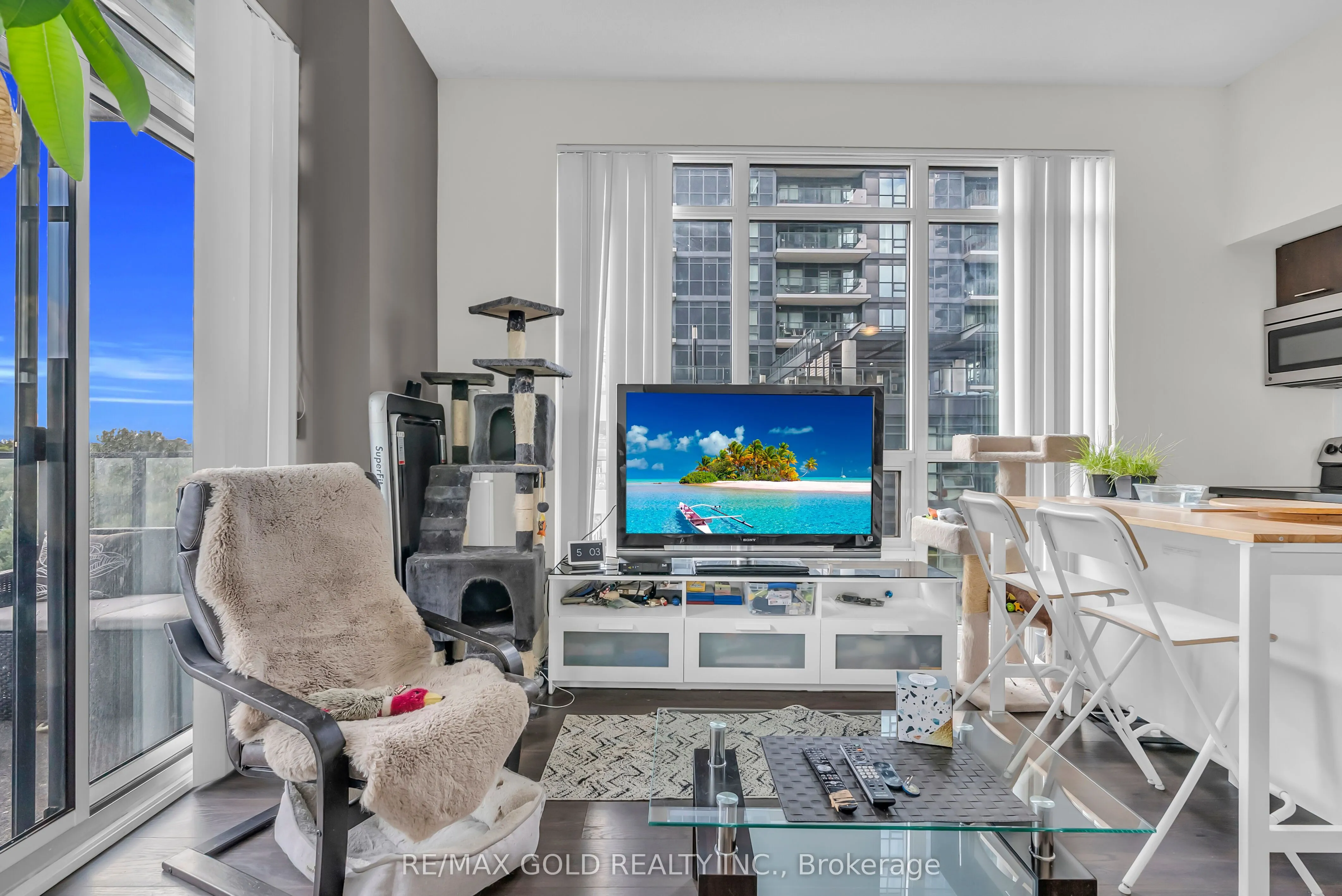 2212 Lake Shore Boulevard W, #806