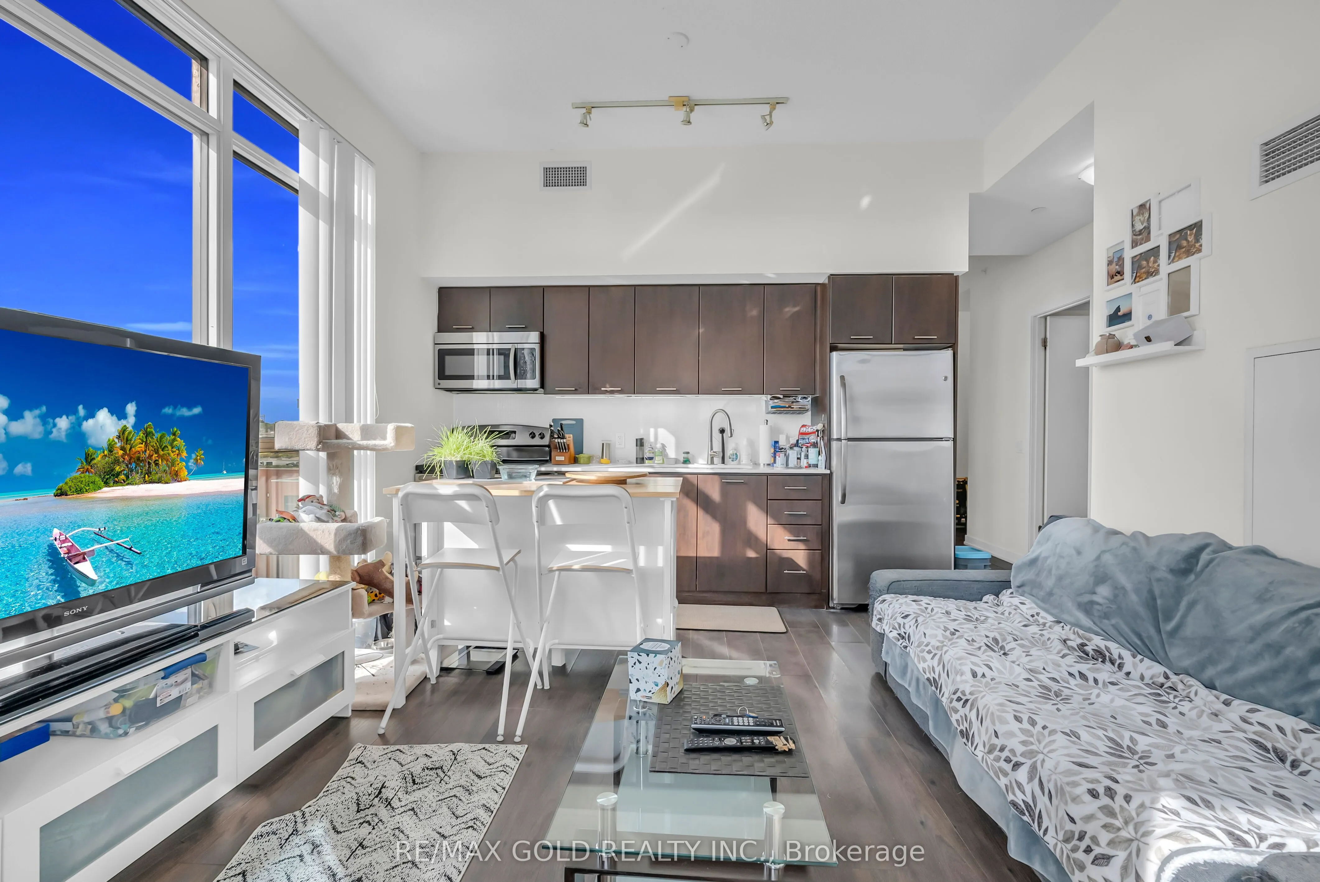 2212 Lake Shore Boulevard W, #806