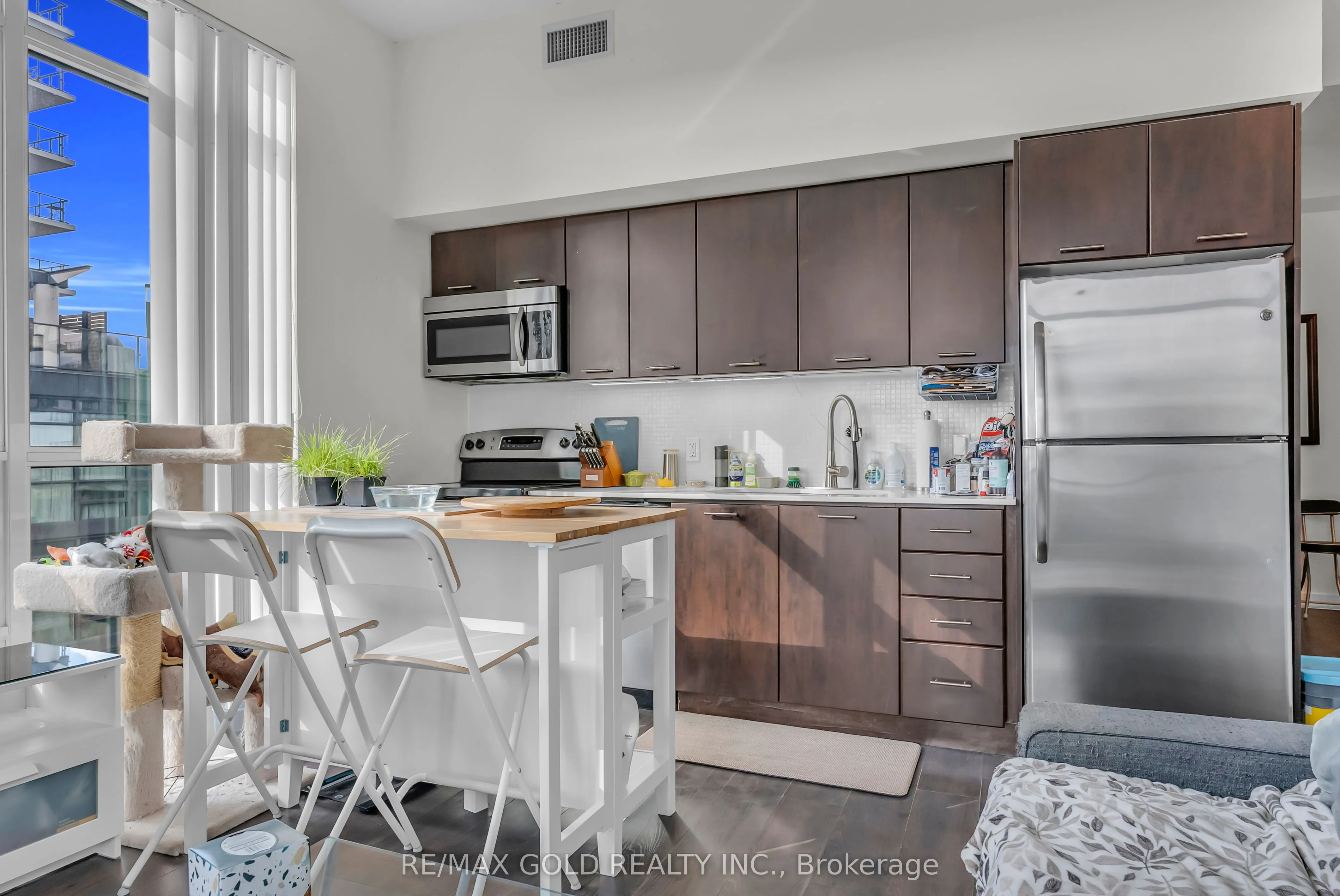 2212 Lake Shore Boulevard W, #806