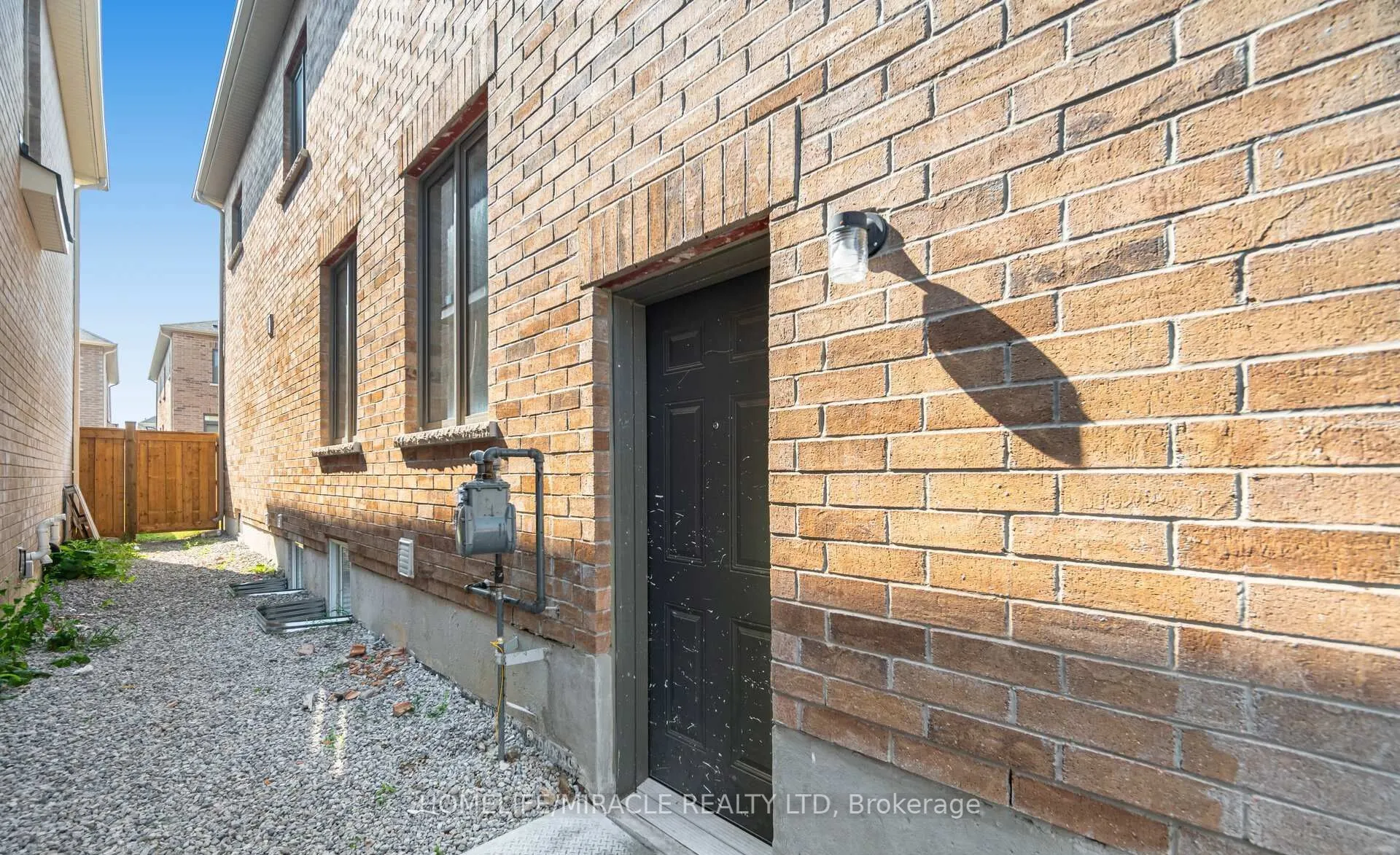 7 Aldenham Street, #Basement