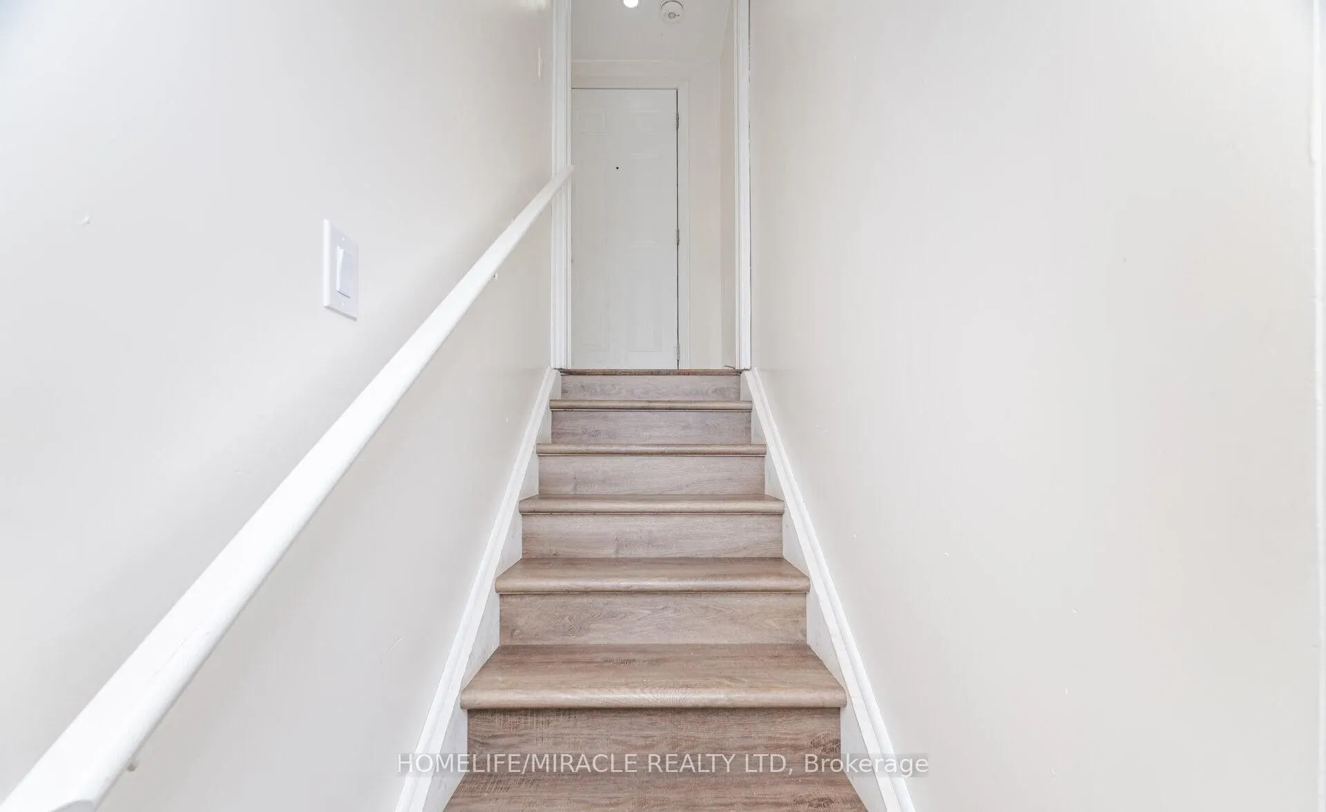 7 Aldenham Street, #Basement