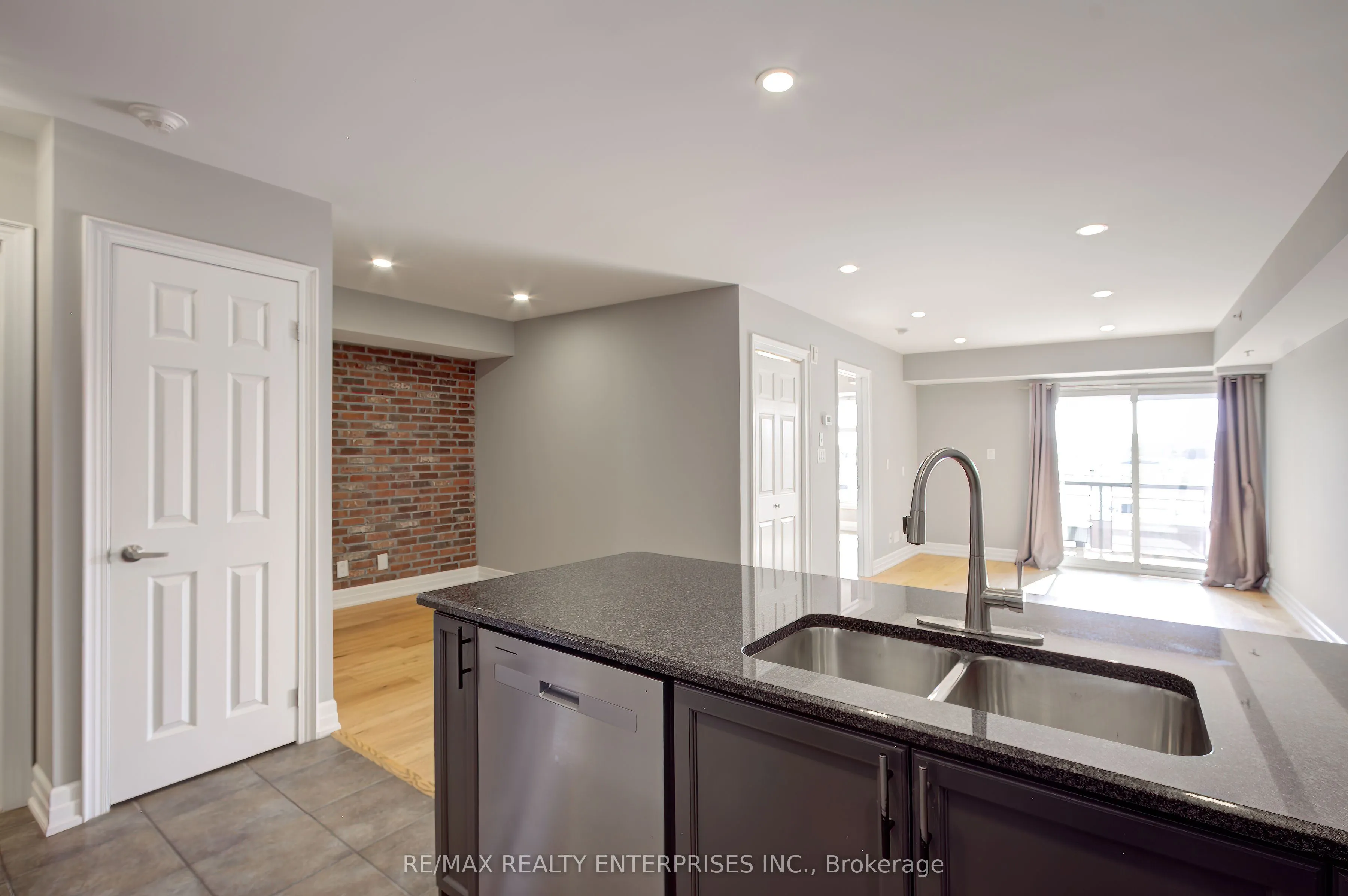 3070 Rotary Way, #412