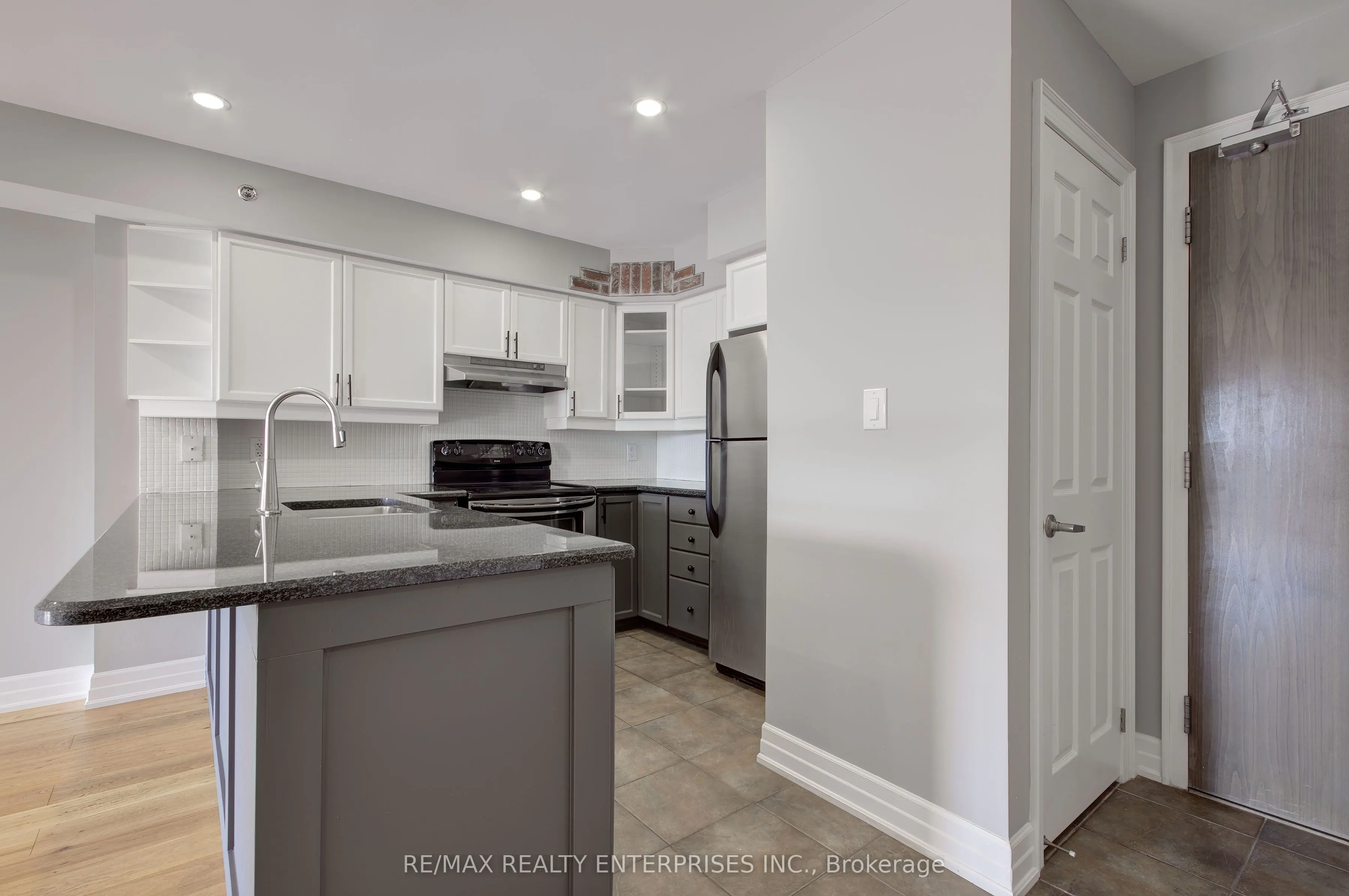 3070 Rotary Way, #412