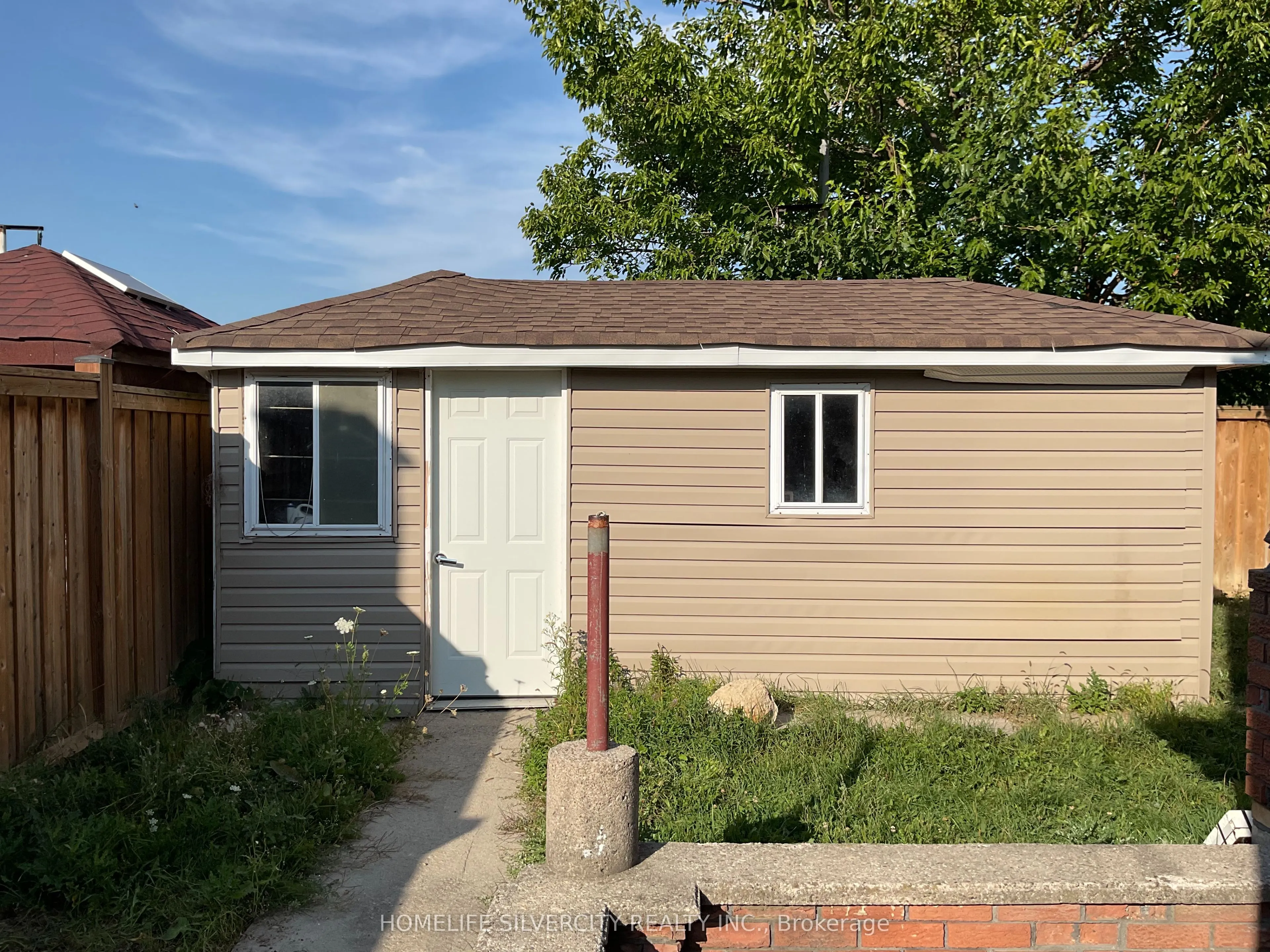 3708 Woodruff Crescent