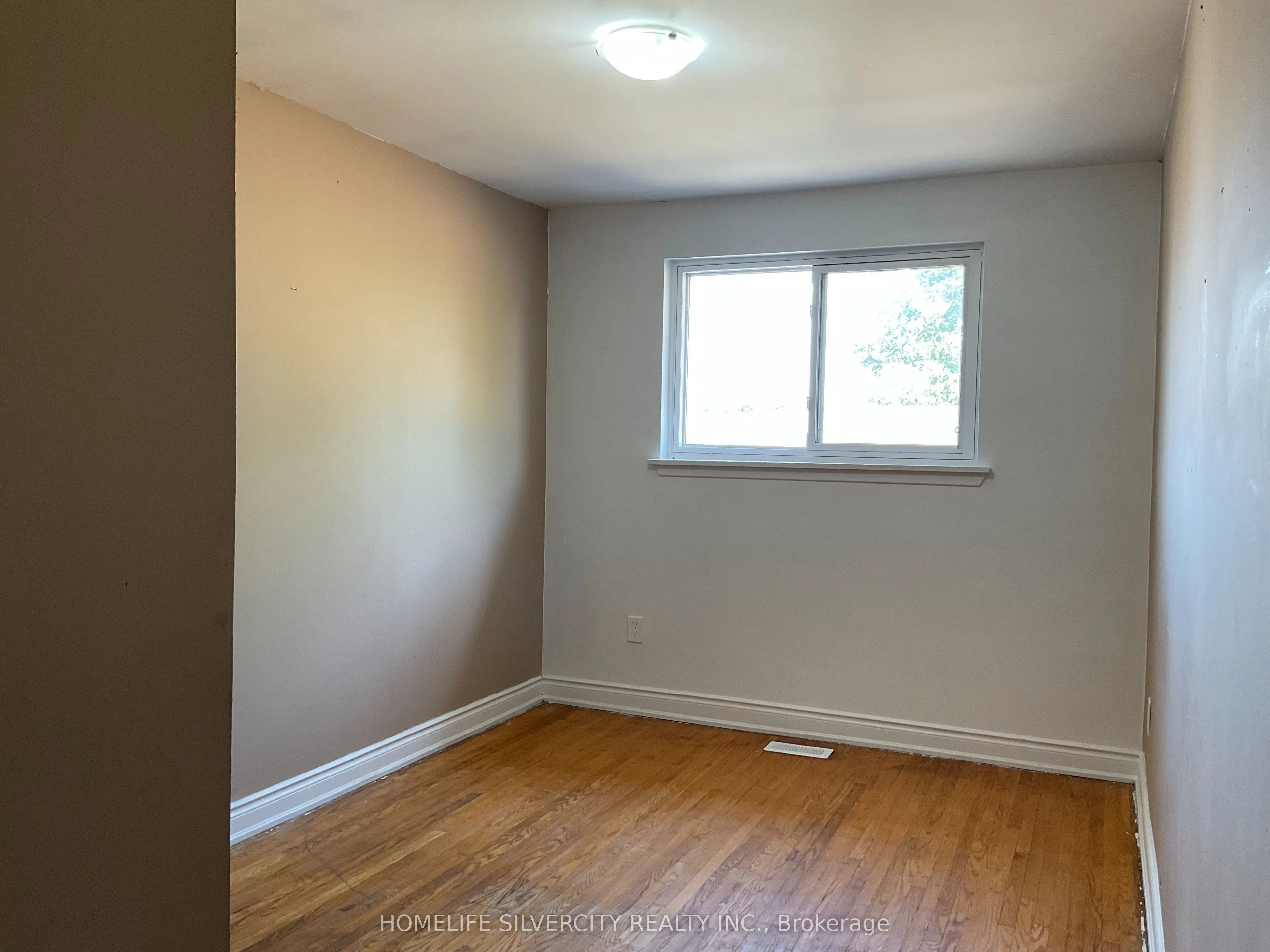 3708 Woodruff Crescent