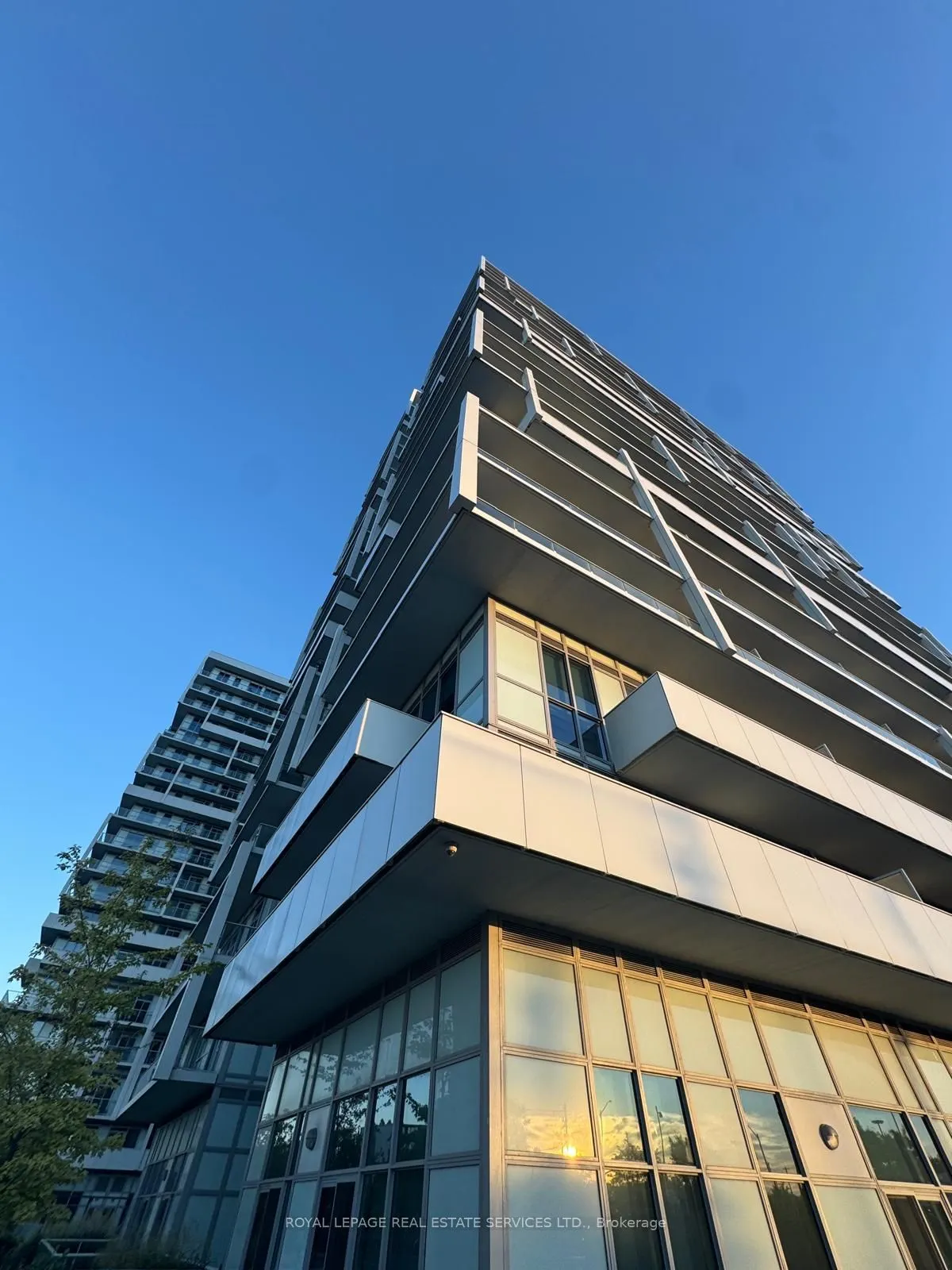 65 Speers Road E, #1906