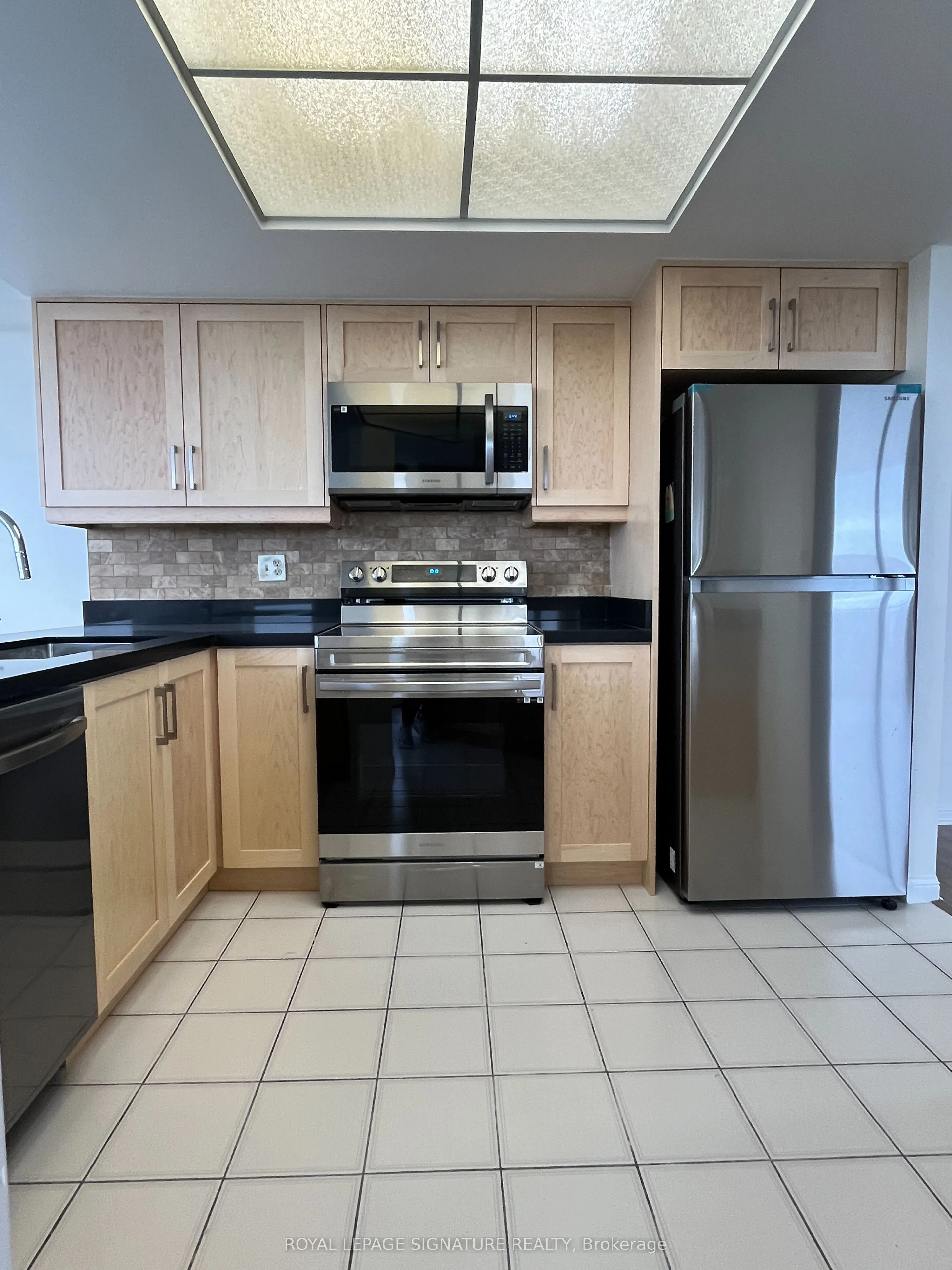 45 Kingsbridge Garden Circle, #811