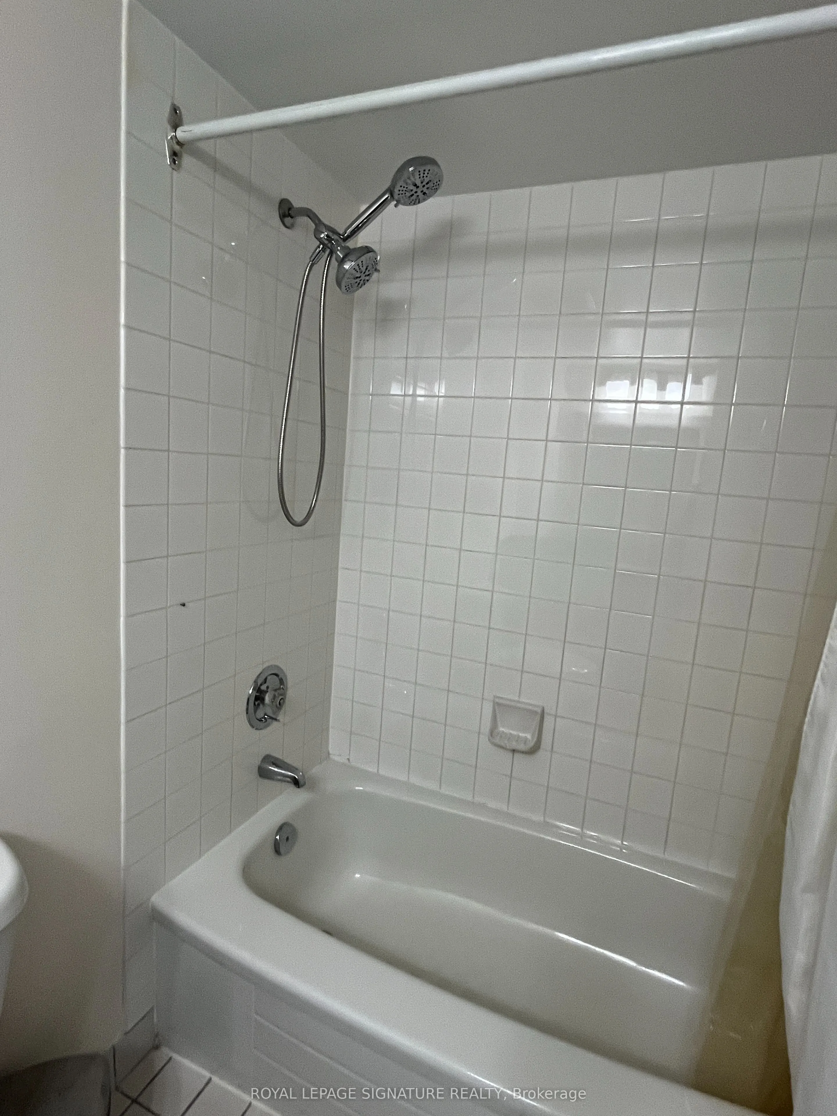 45 Kingsbridge Garden Circle, #811