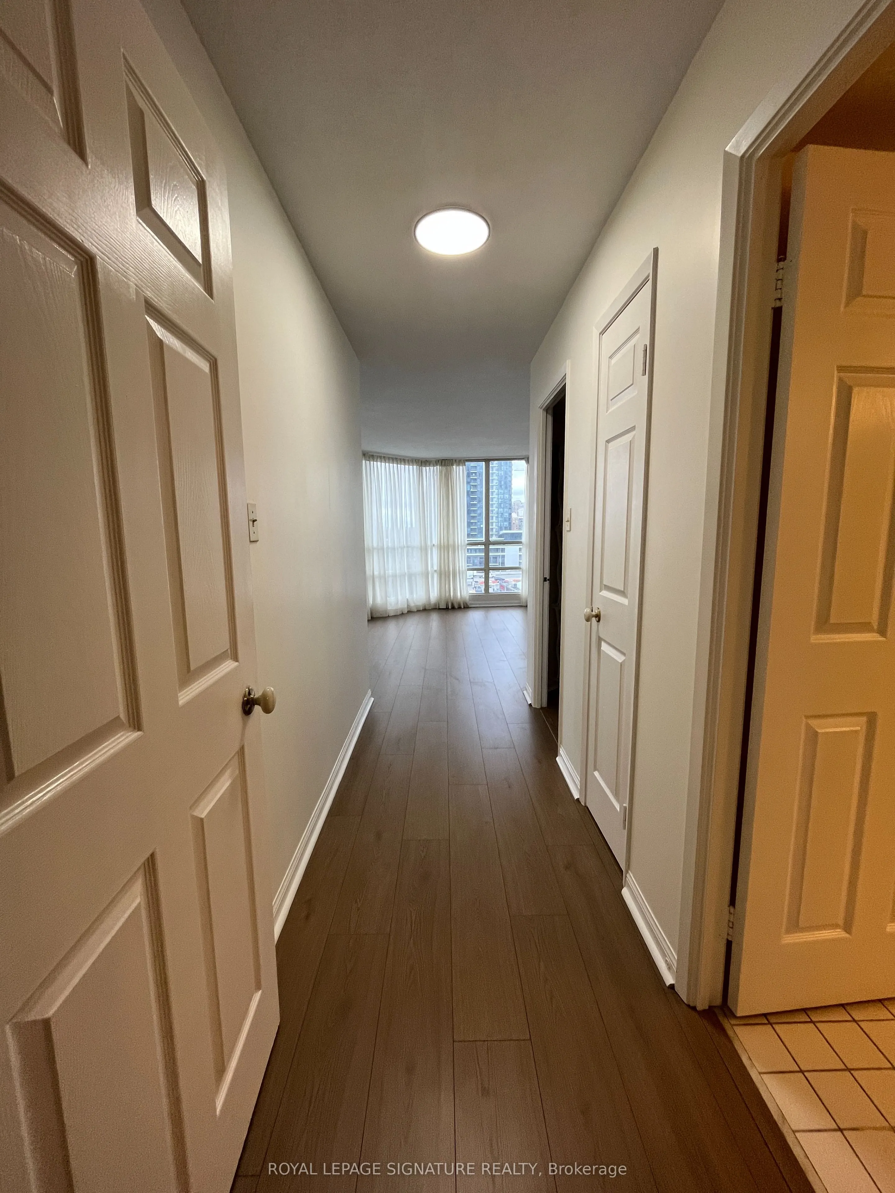 45 Kingsbridge Garden Circle, #811