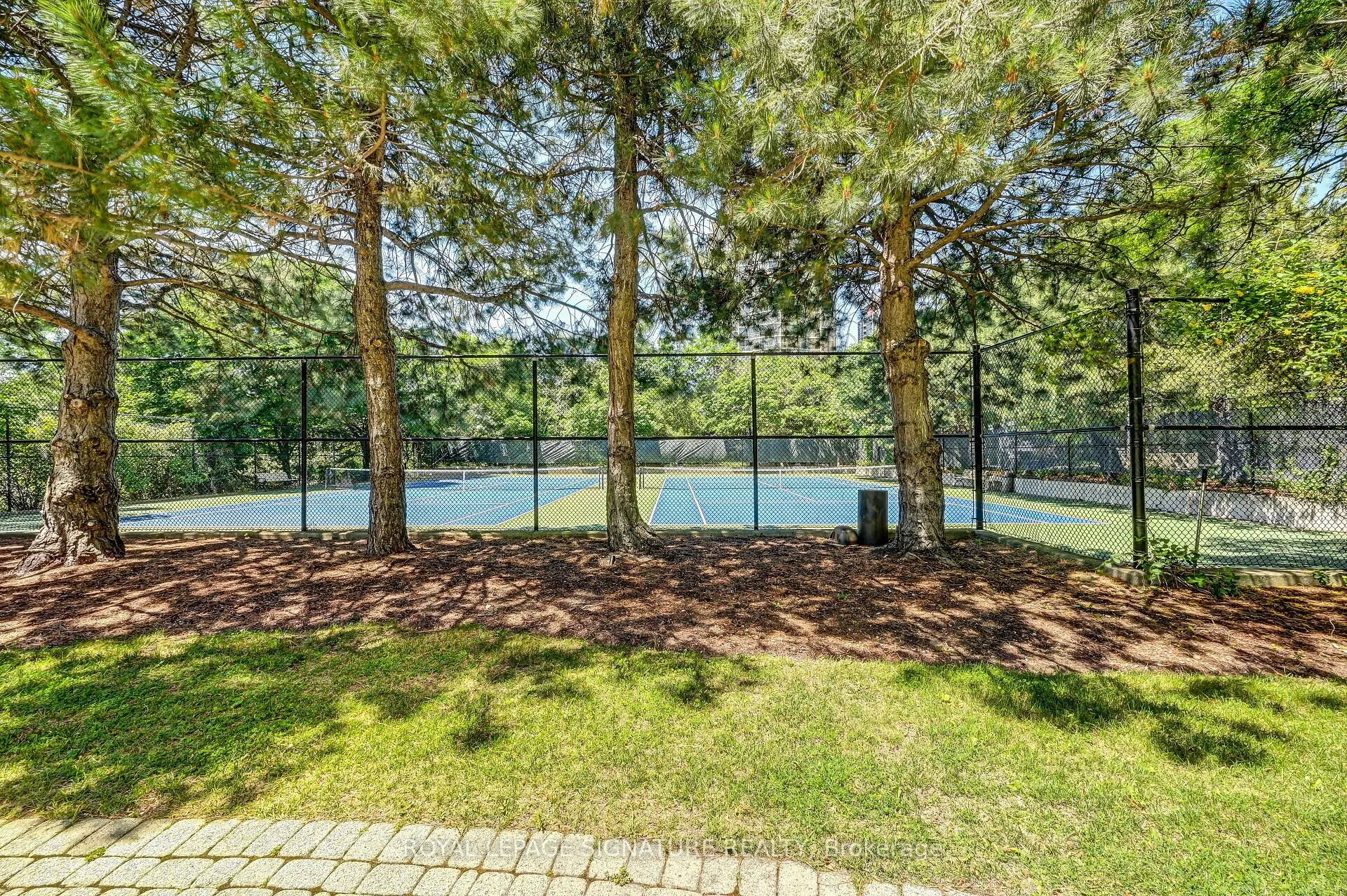 45 Kingsbridge Garden Circle, #811
