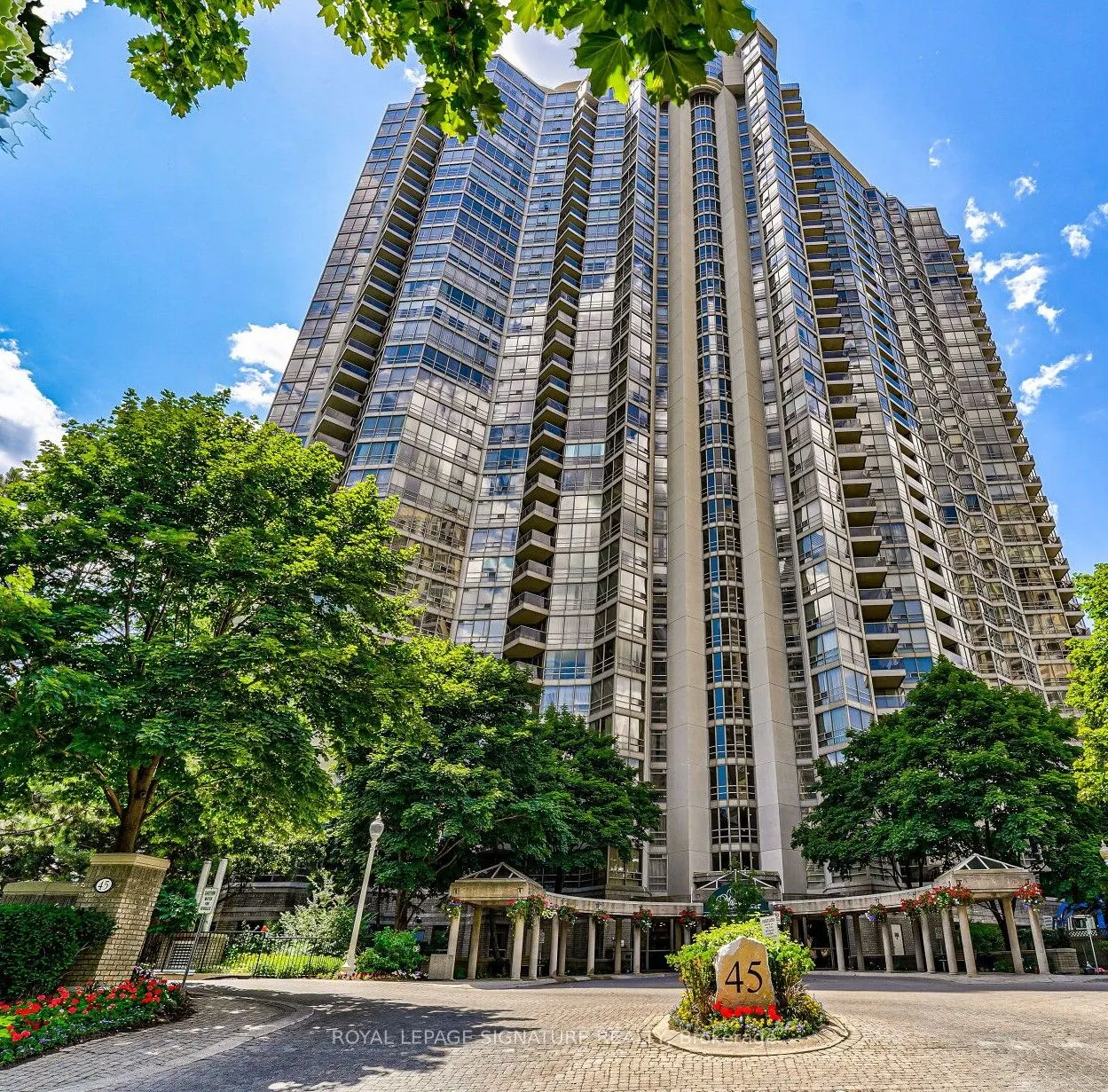 45 Kingsbridge Garden Circle, #811