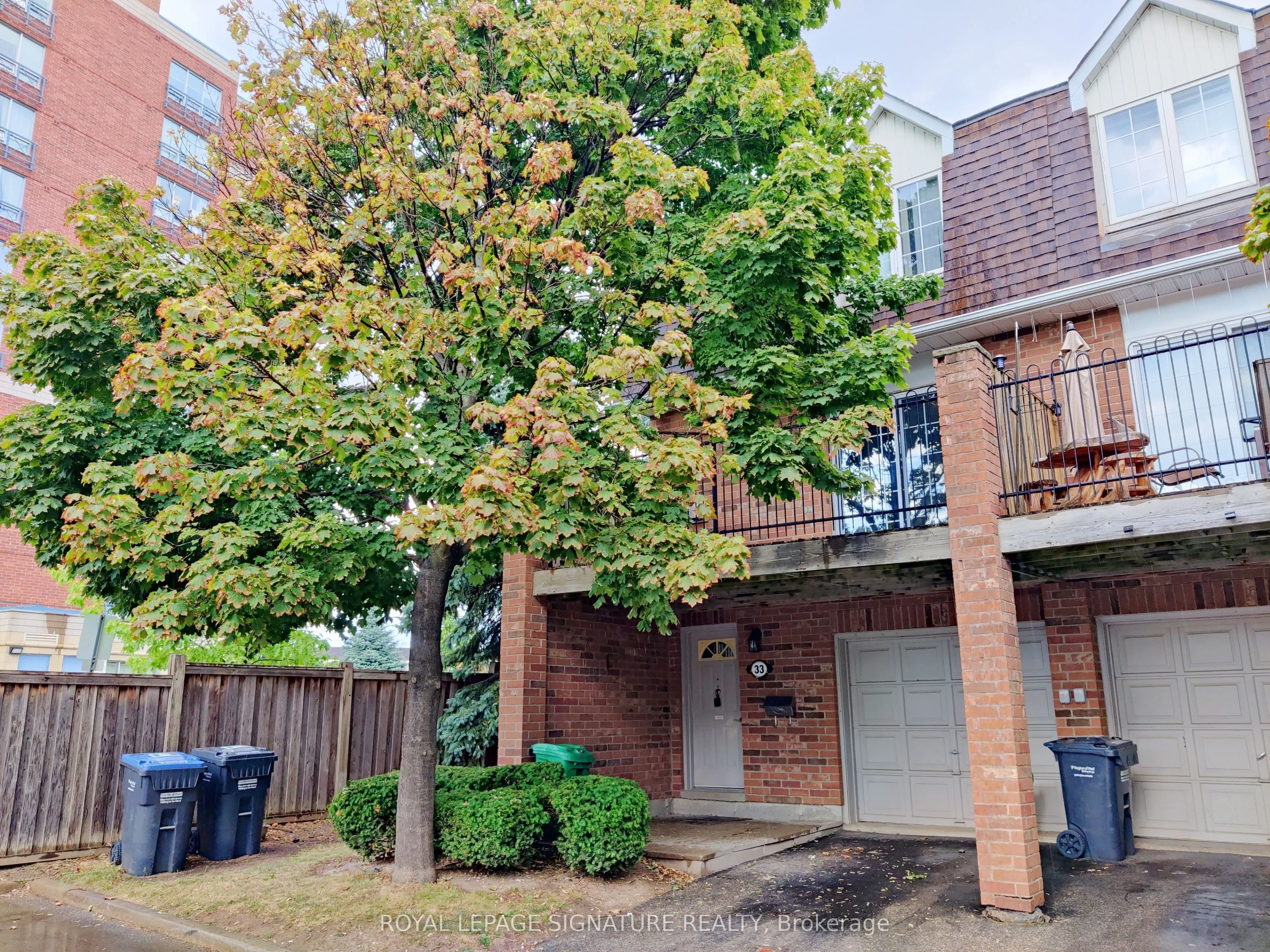 1525 South Parade Court, #33