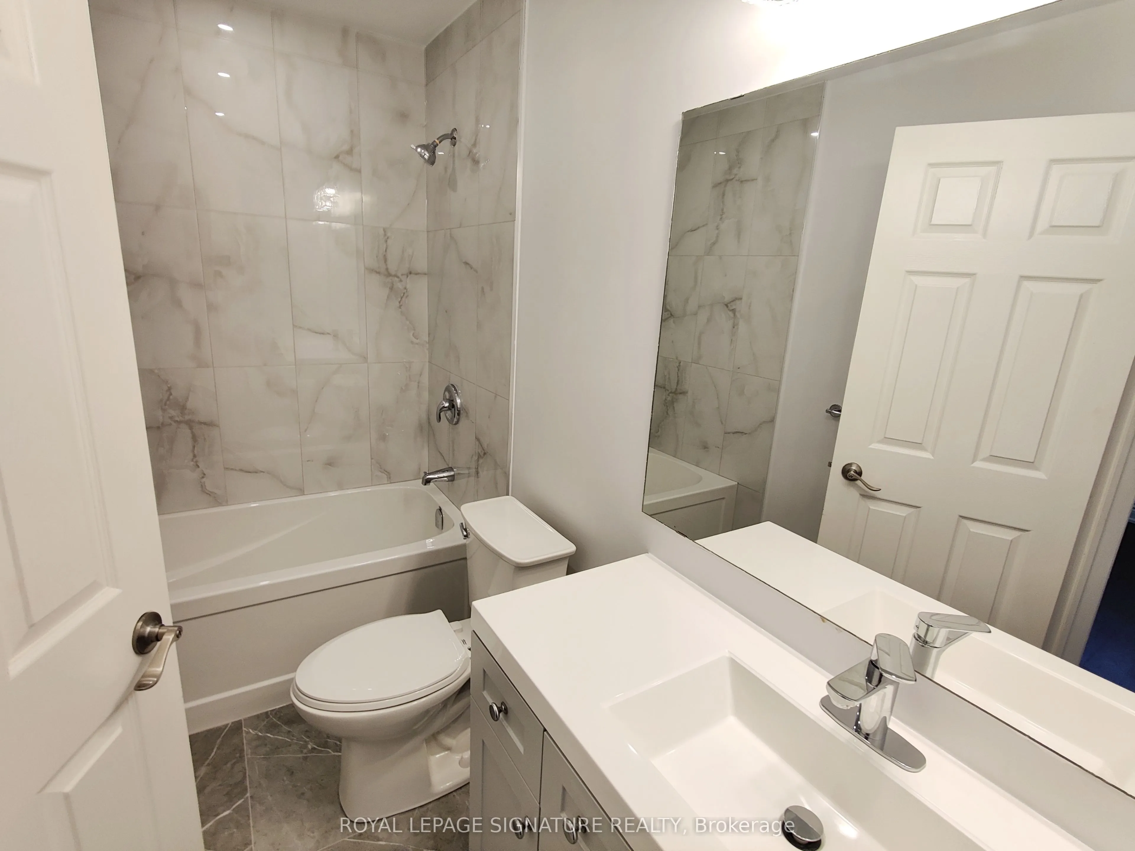 1525 South Parade Court, #33