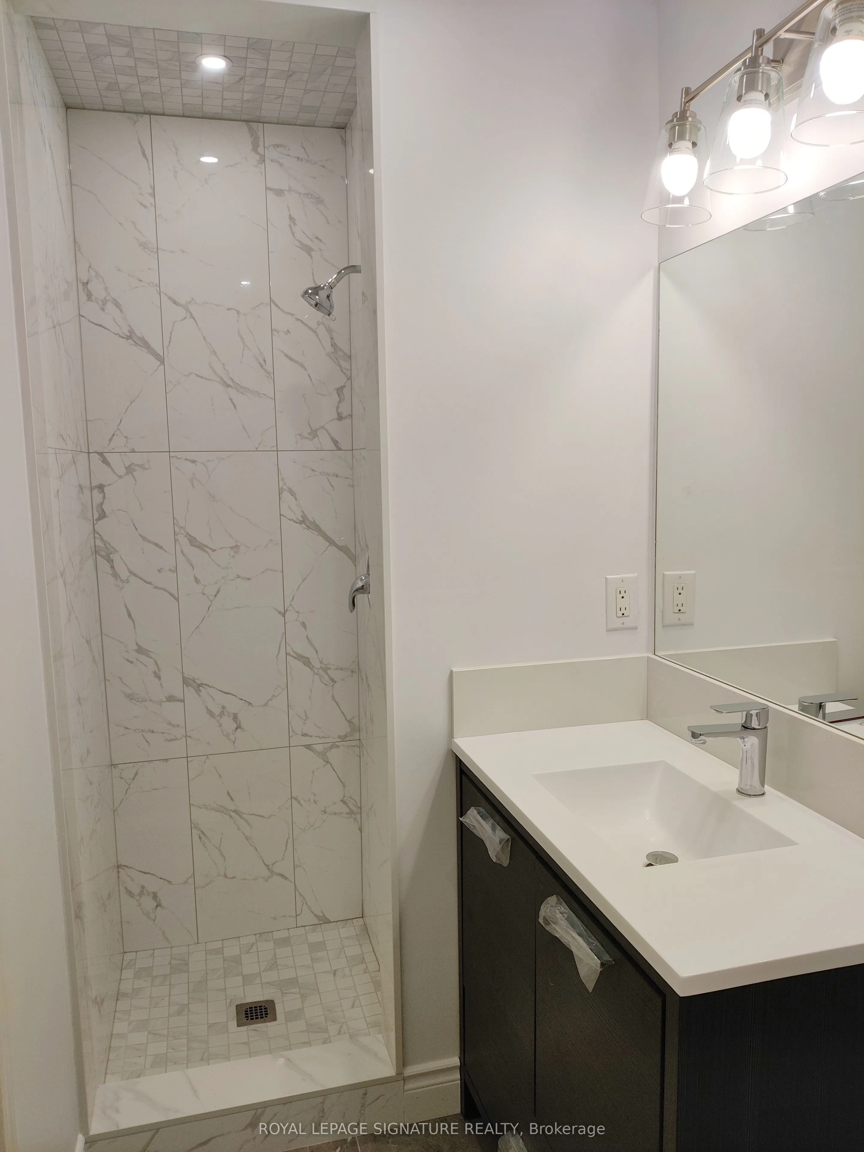 1525 South Parade Court, #33