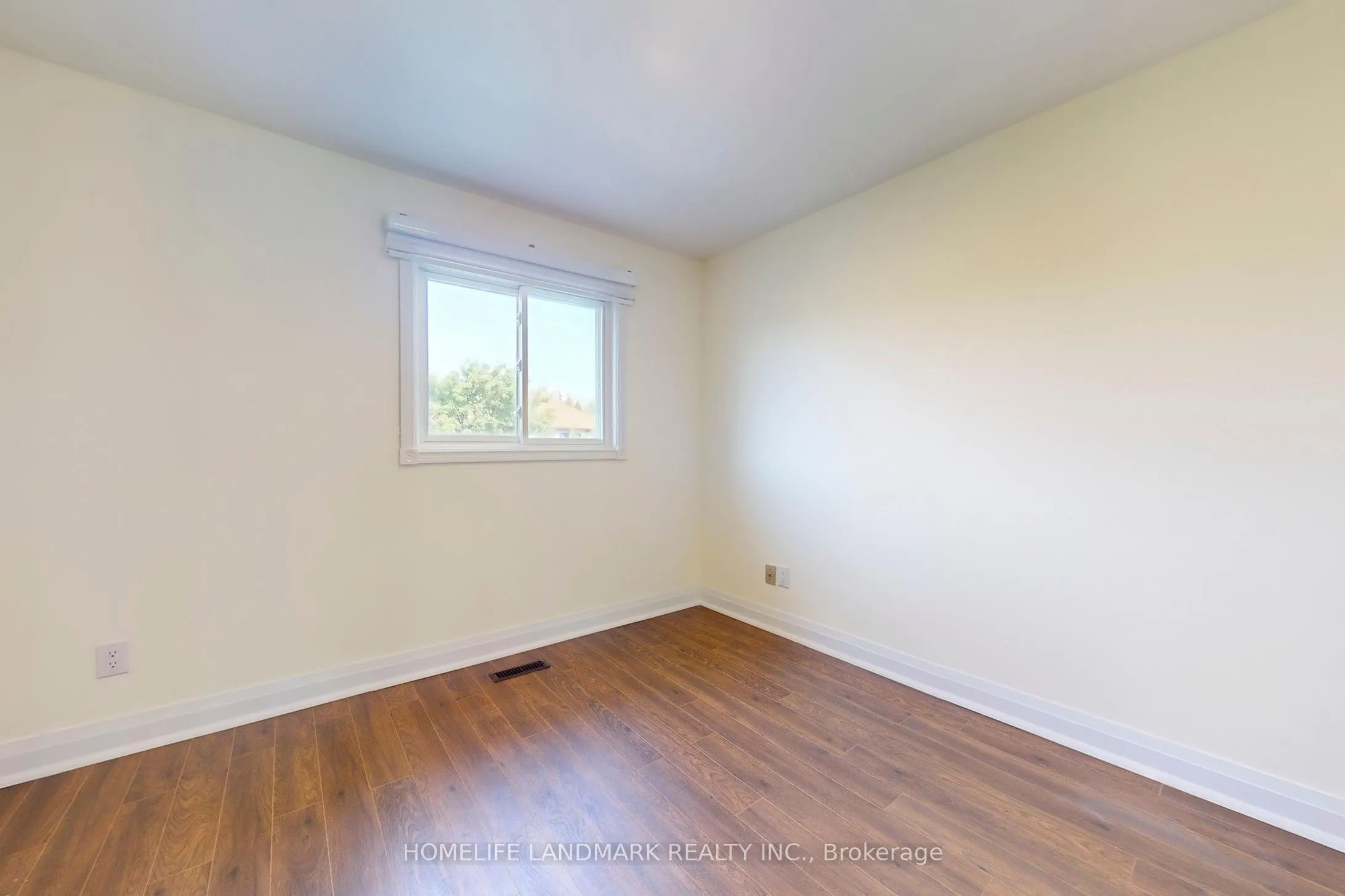 2587 Credit Valley Road