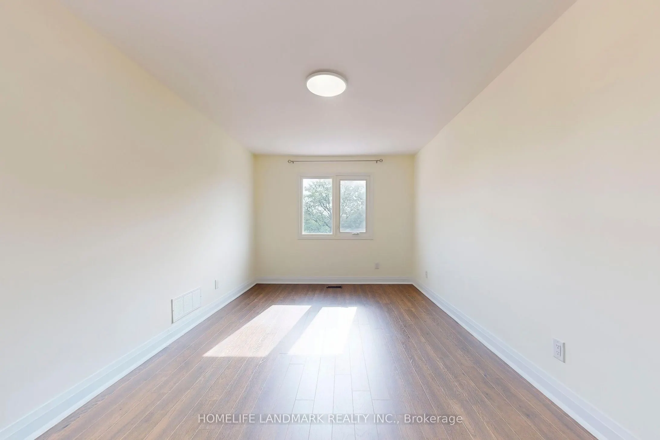 2587 Credit Valley Road