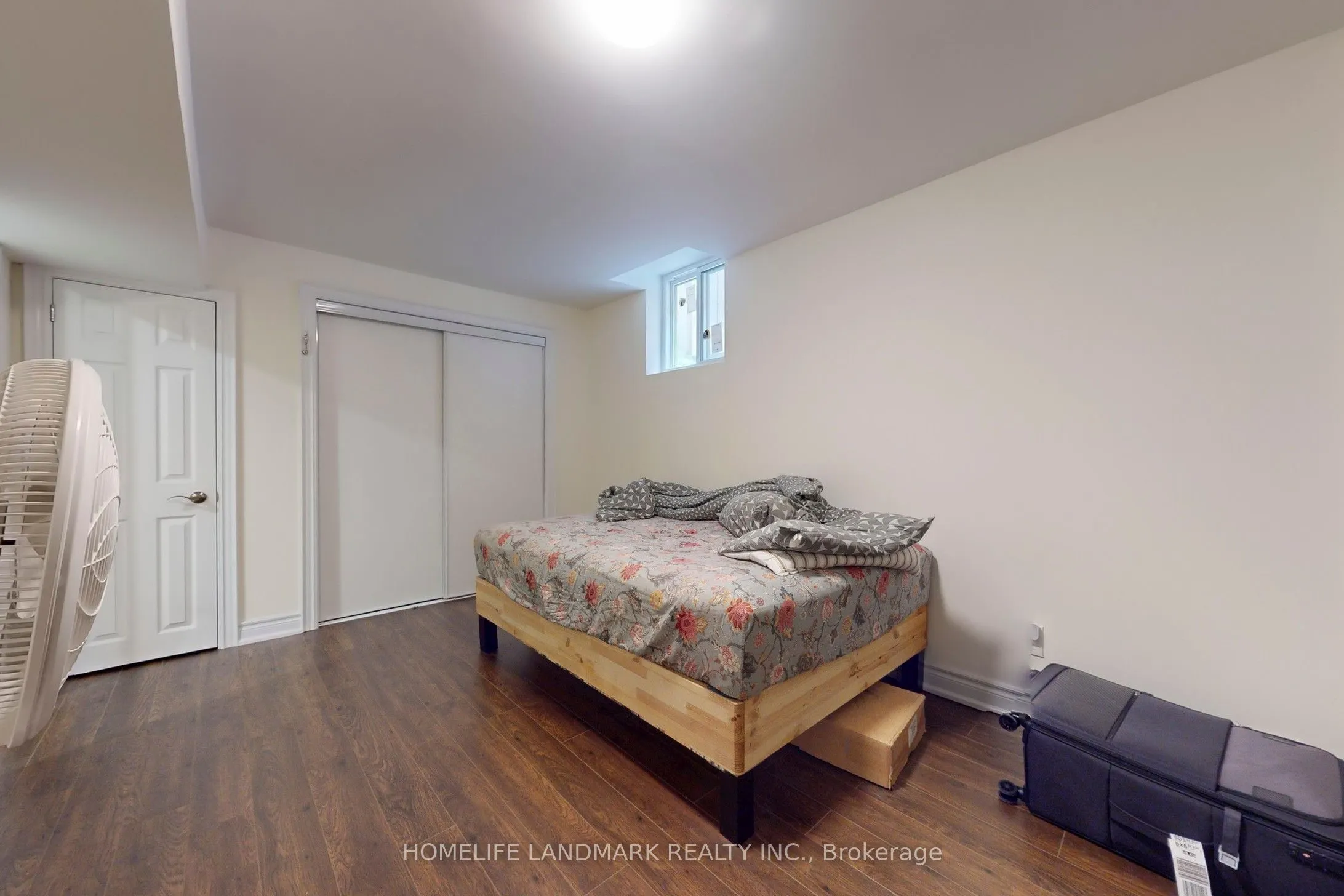 2587 Credit Valley Road